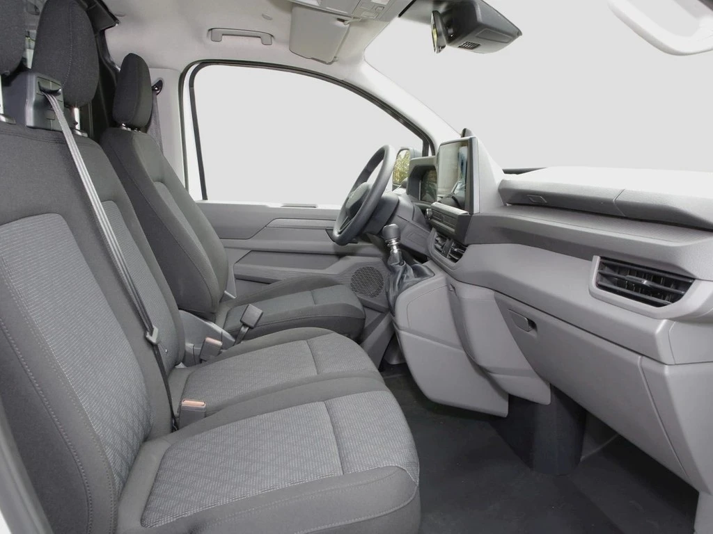 Volkswagen-Transporter-image-7