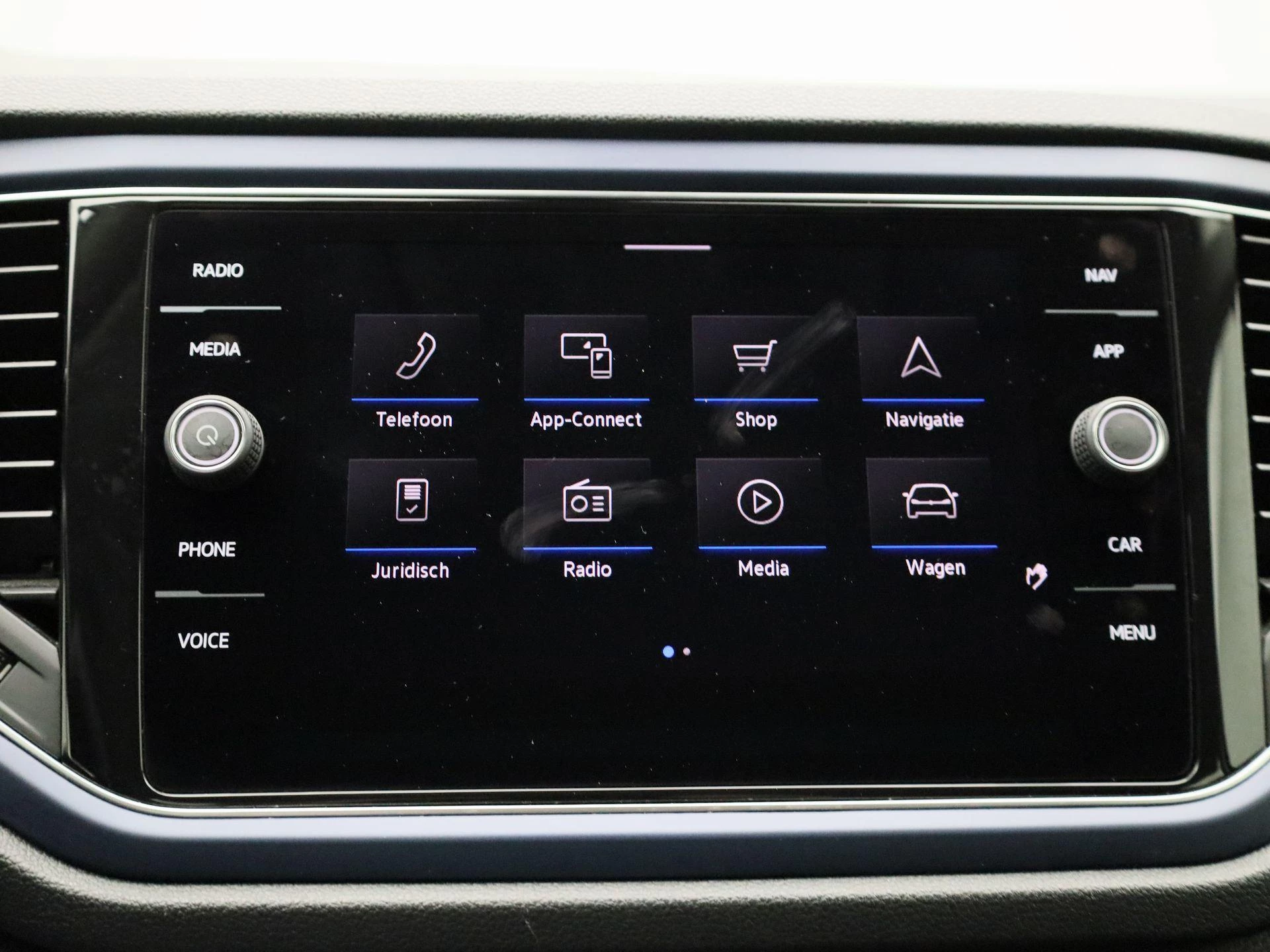 Volkswagen-T-Roc-image-20