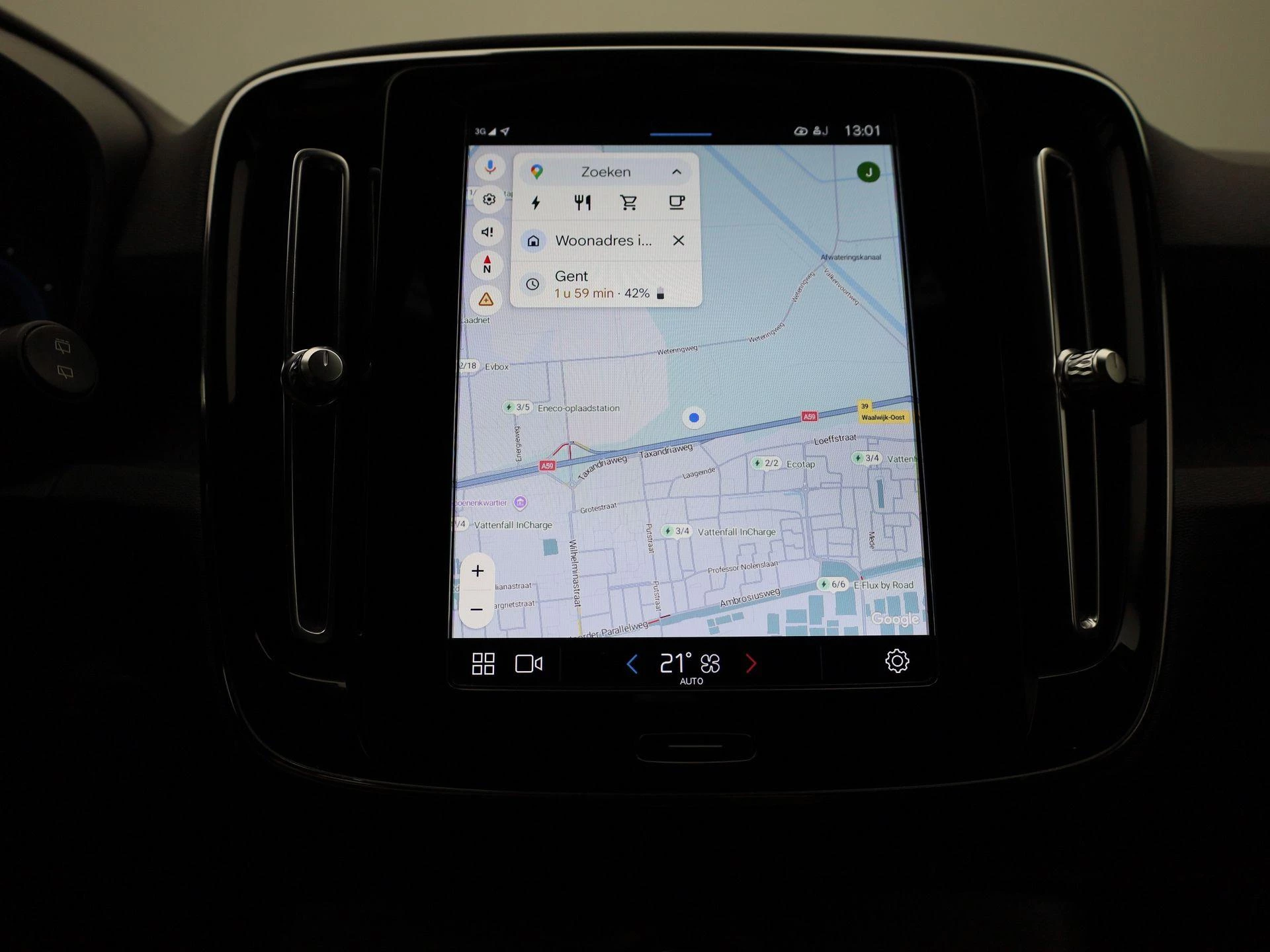 Volvo-XC40-image-16