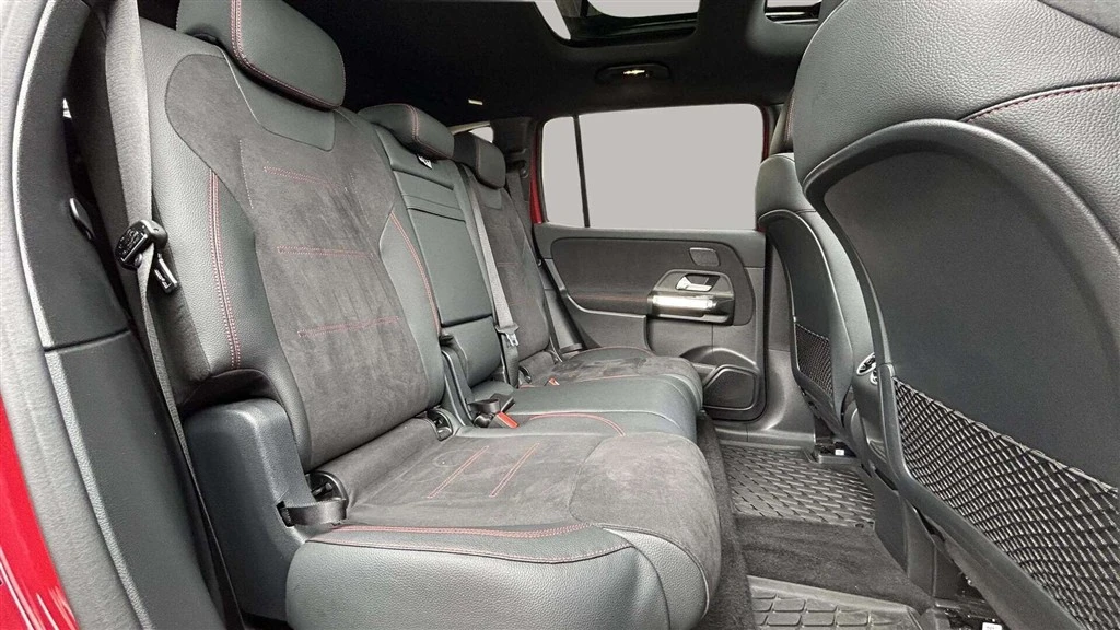 Mercedes-Benz-EQB-image-22