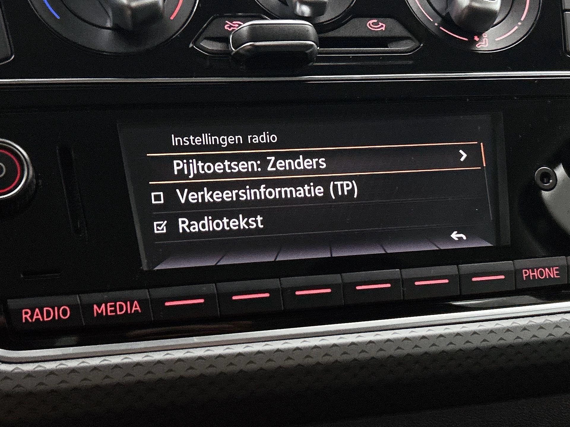 Volkswagen-up!-image-6