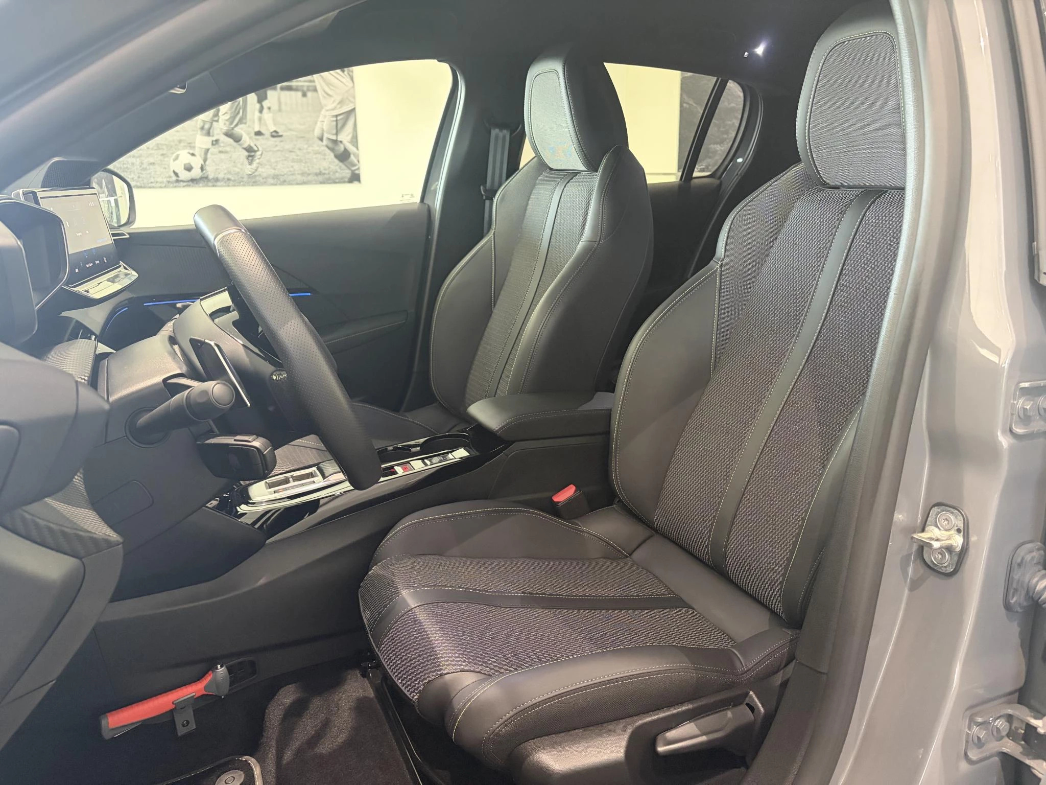 Peugeot-208-image-11