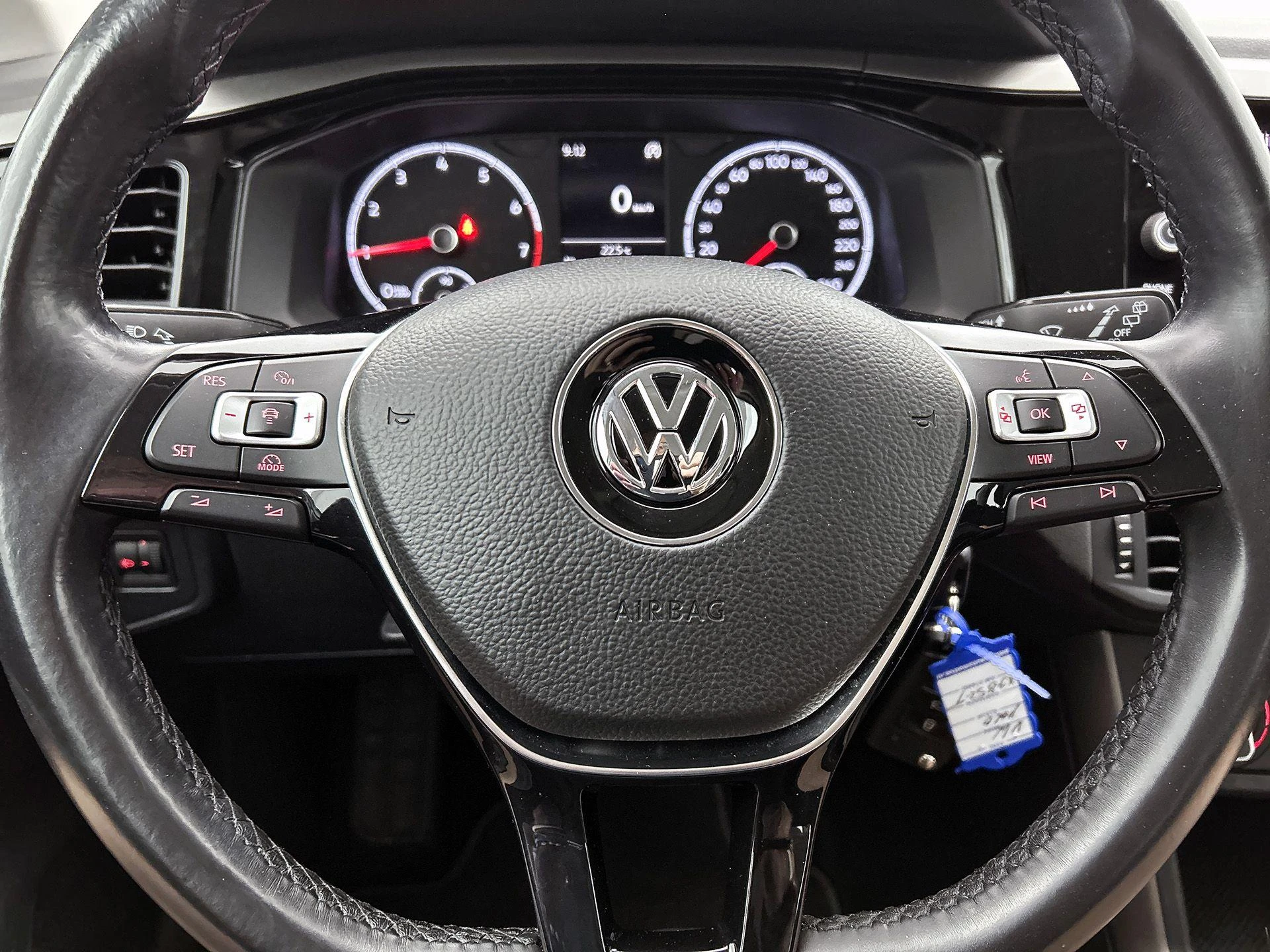 Volkswagen-Polo-image-30