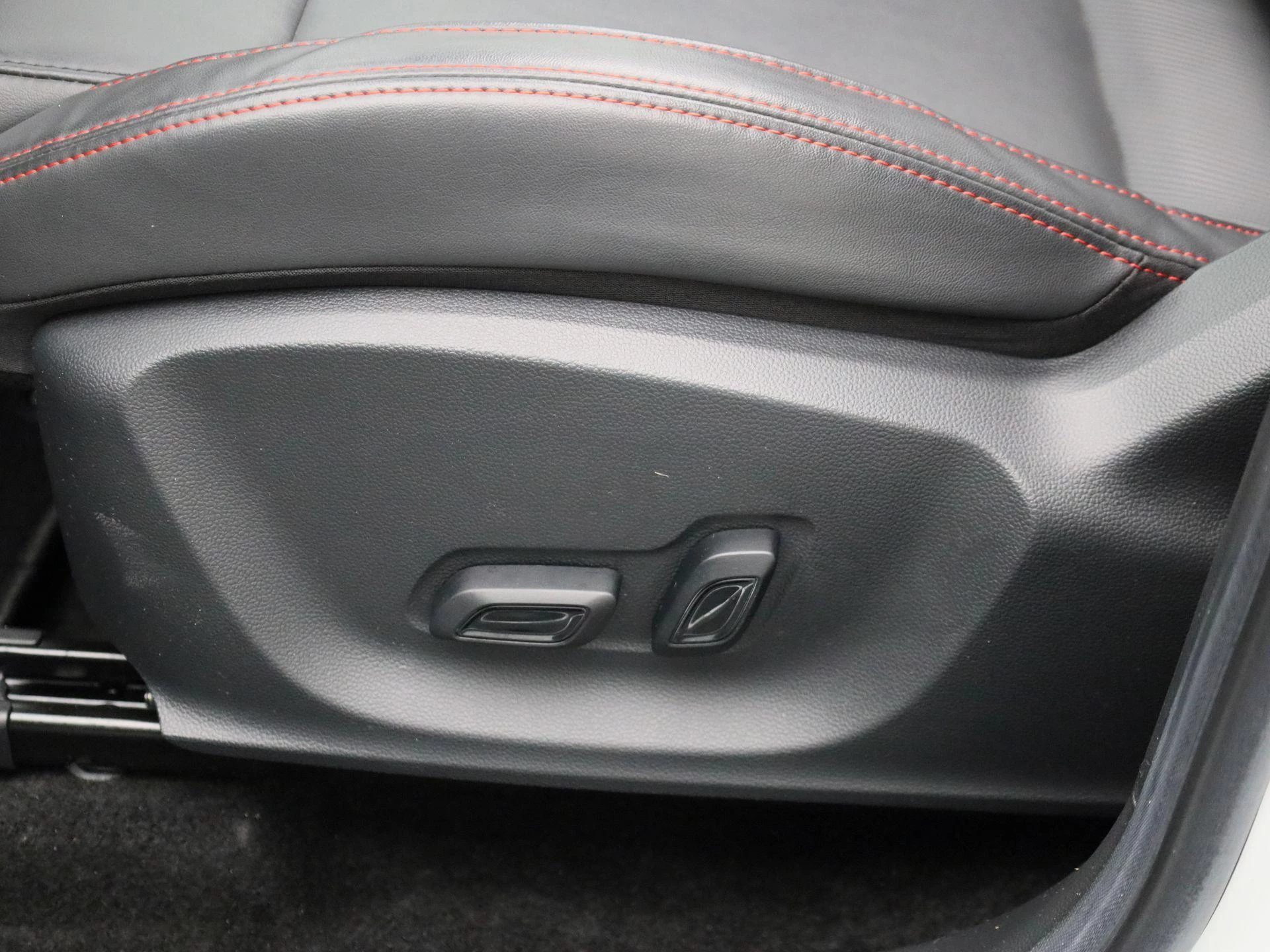 MG ZS EV Long Range Luxury 70 kWh
