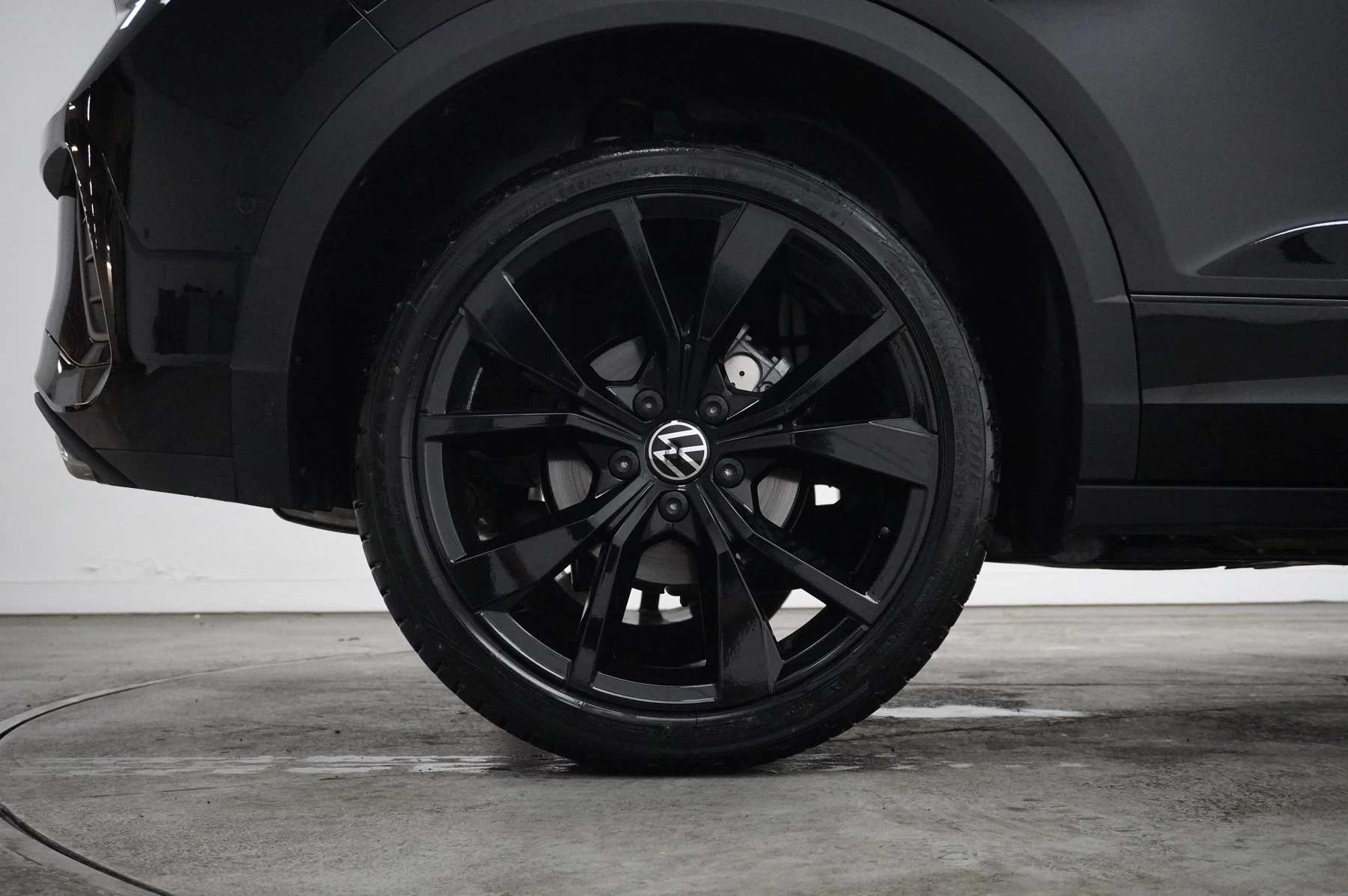 Volkswagen-T-Roc-image-21