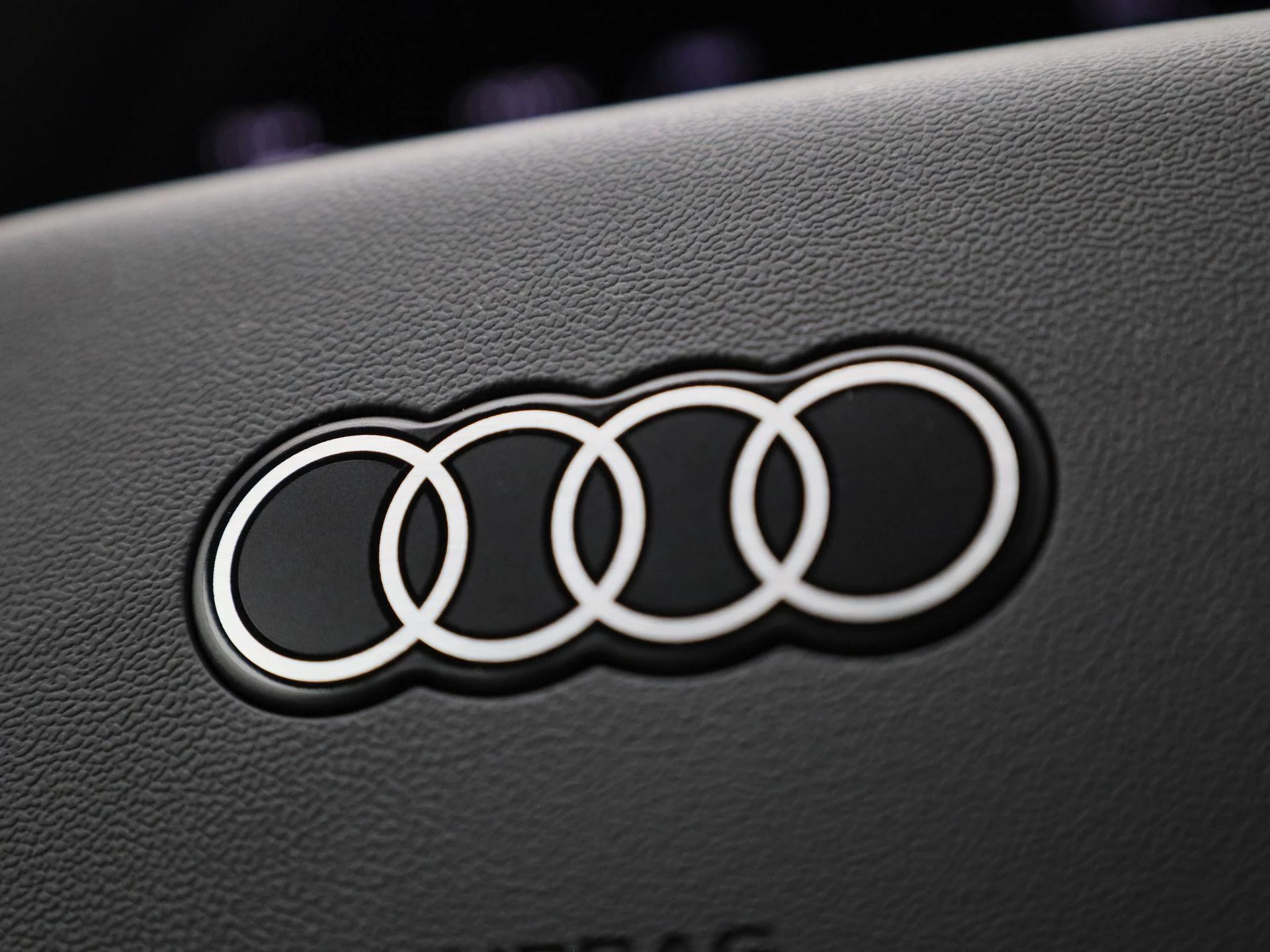 Audi-Q6 e-tron-image-36
