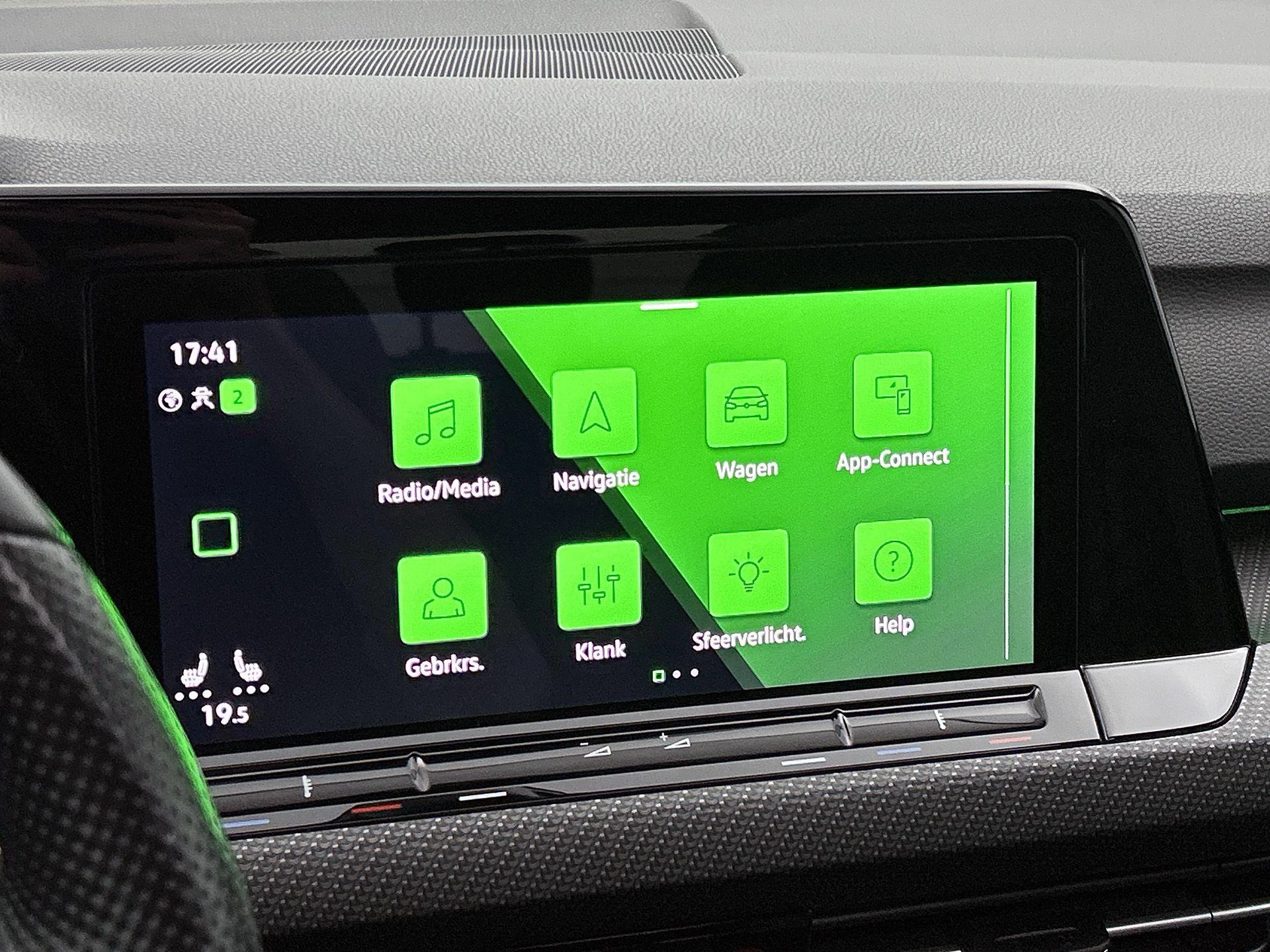 Volkswagen Golf 1.5 eTSI R-Line