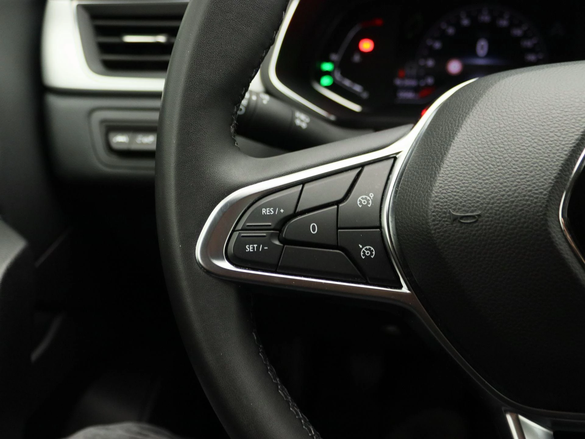 Renault-Captur-image-14
