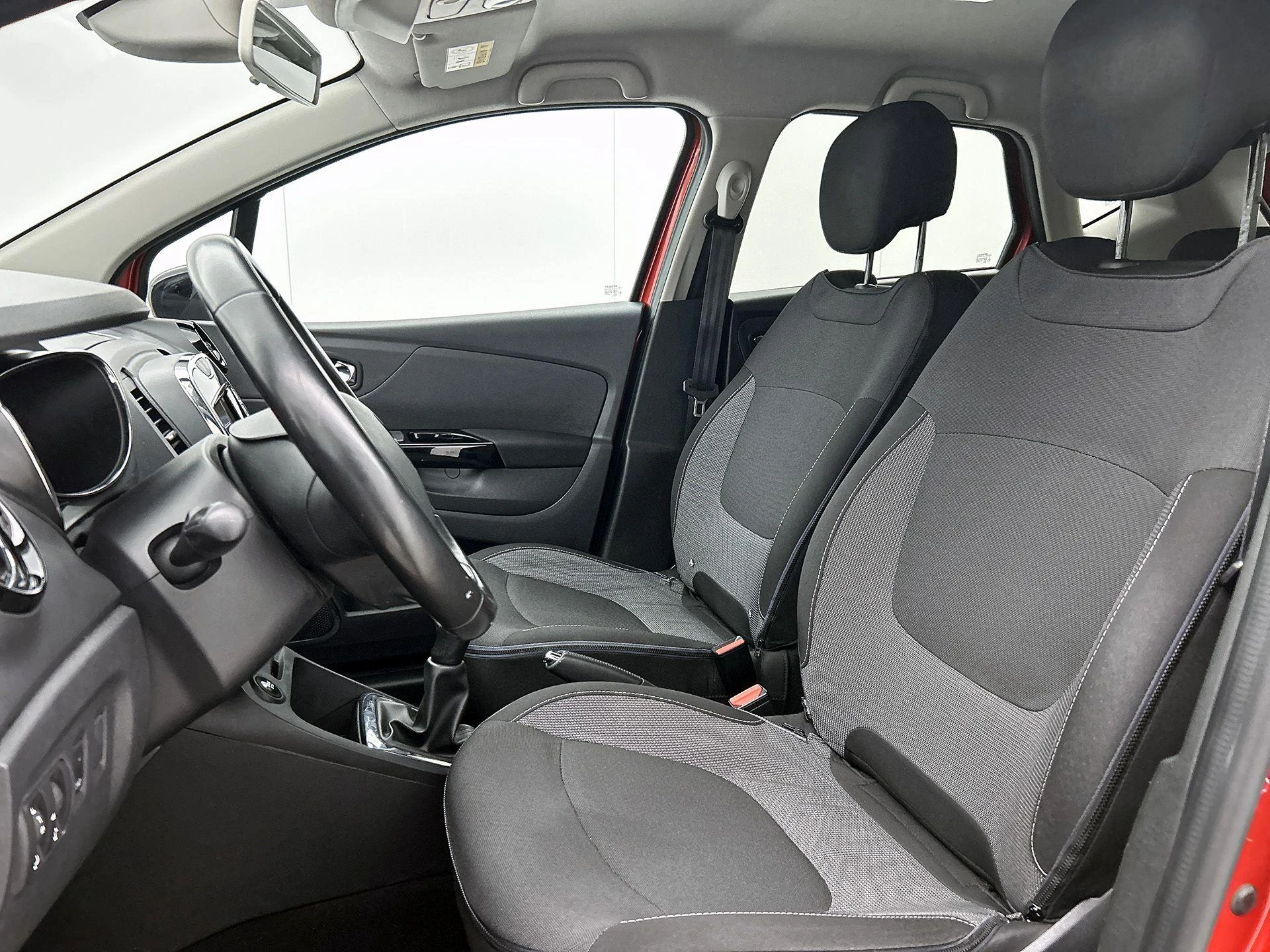 Renault-Captur-image-33