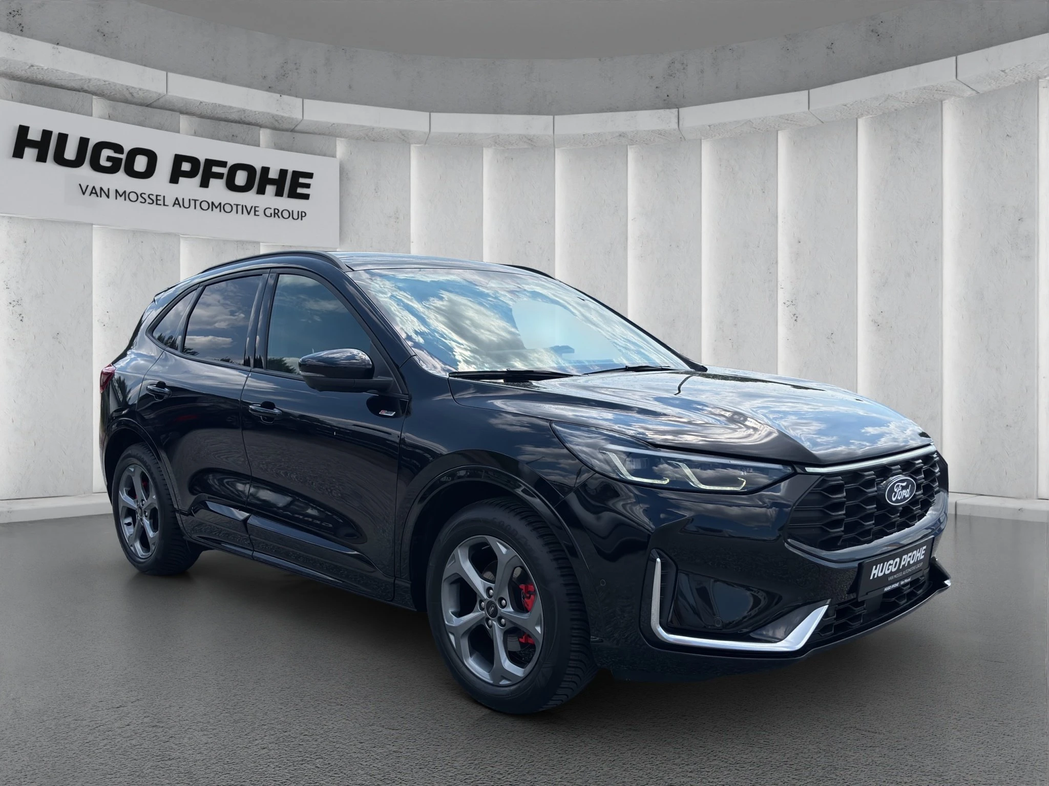 Ford Kuga ST-Line X Aut.*PANO*AHK*360GRAD*LED-MATRIX*NAVI*GRA*WINTER-PKT..