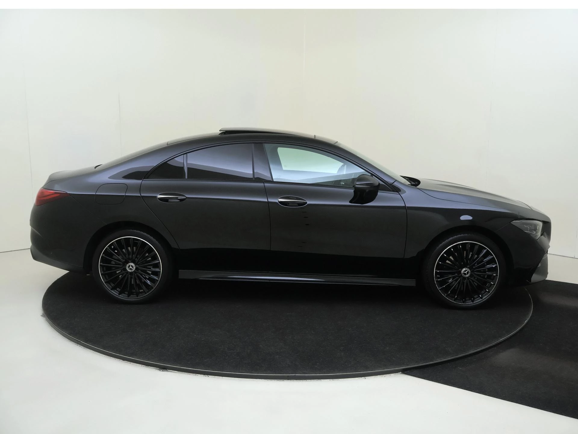 Mercedes-Benz CLA 250 e Star Edition AMG Line Plus