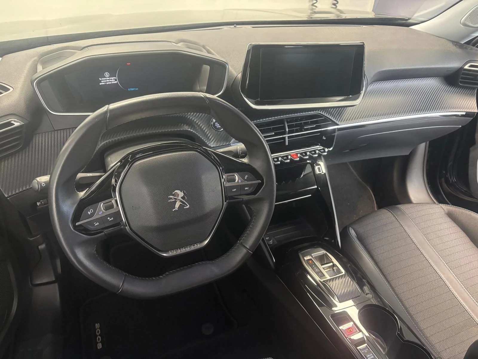 Peugeot-e-2008-image-4