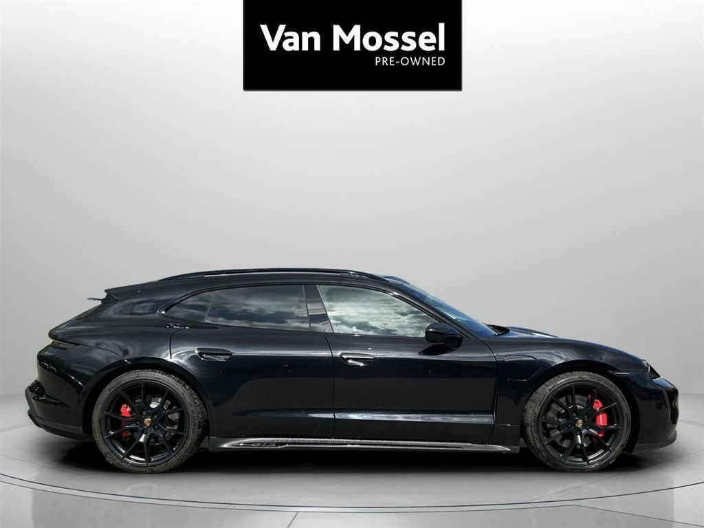 Porsche-Taycan-image-3