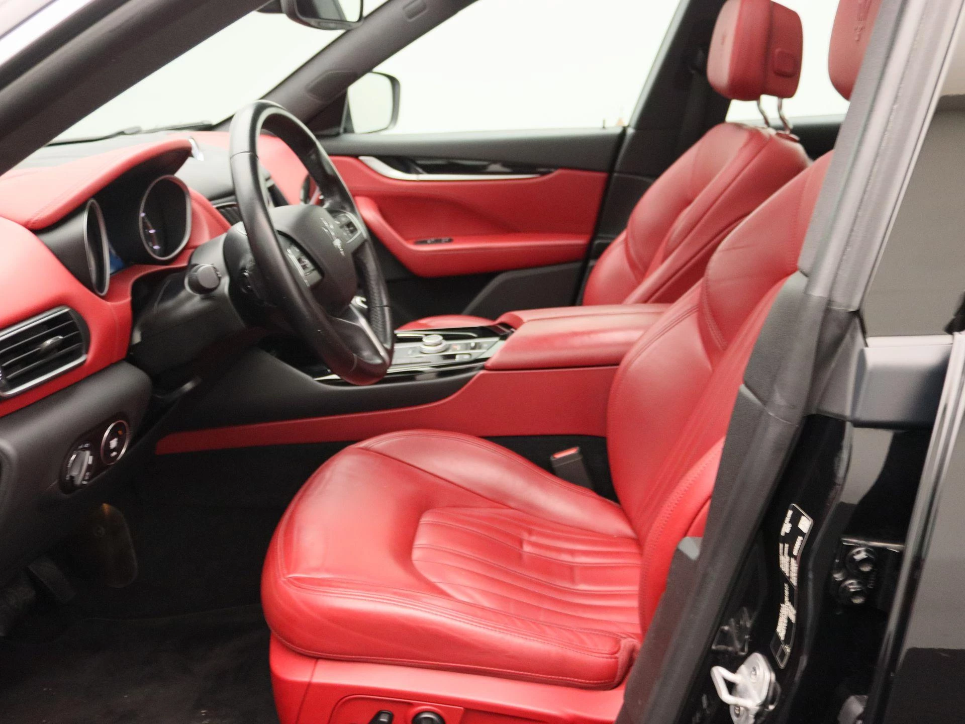 Maserati-Levante-image-10