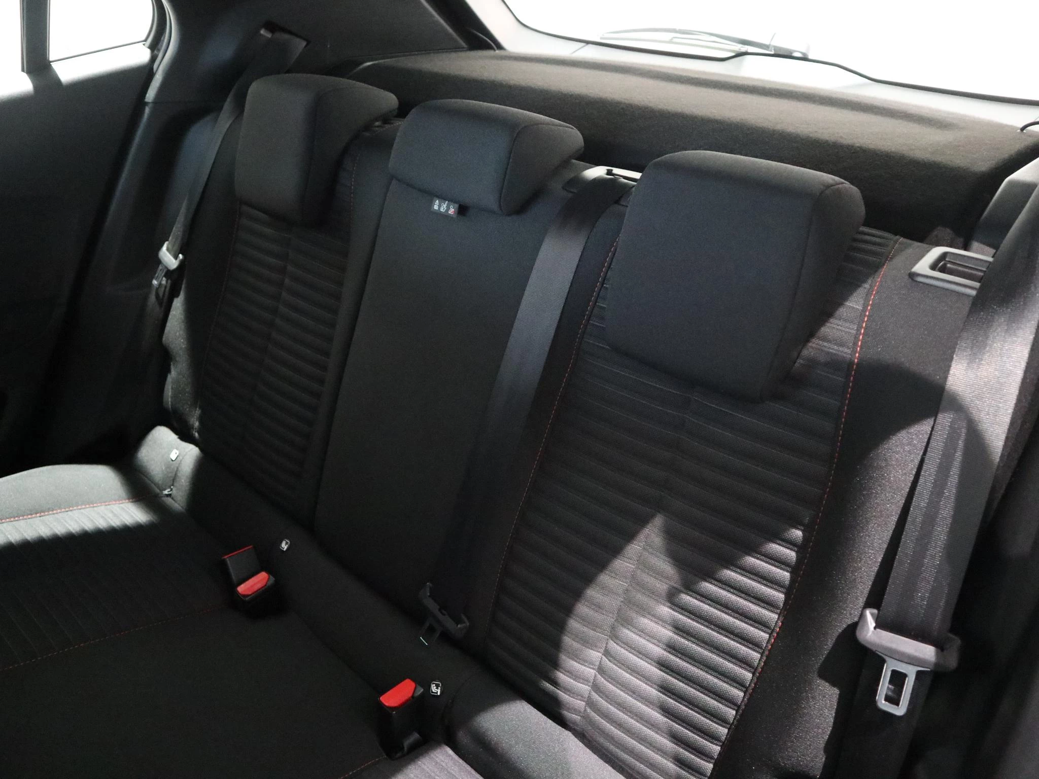 Peugeot-2008-image-8
