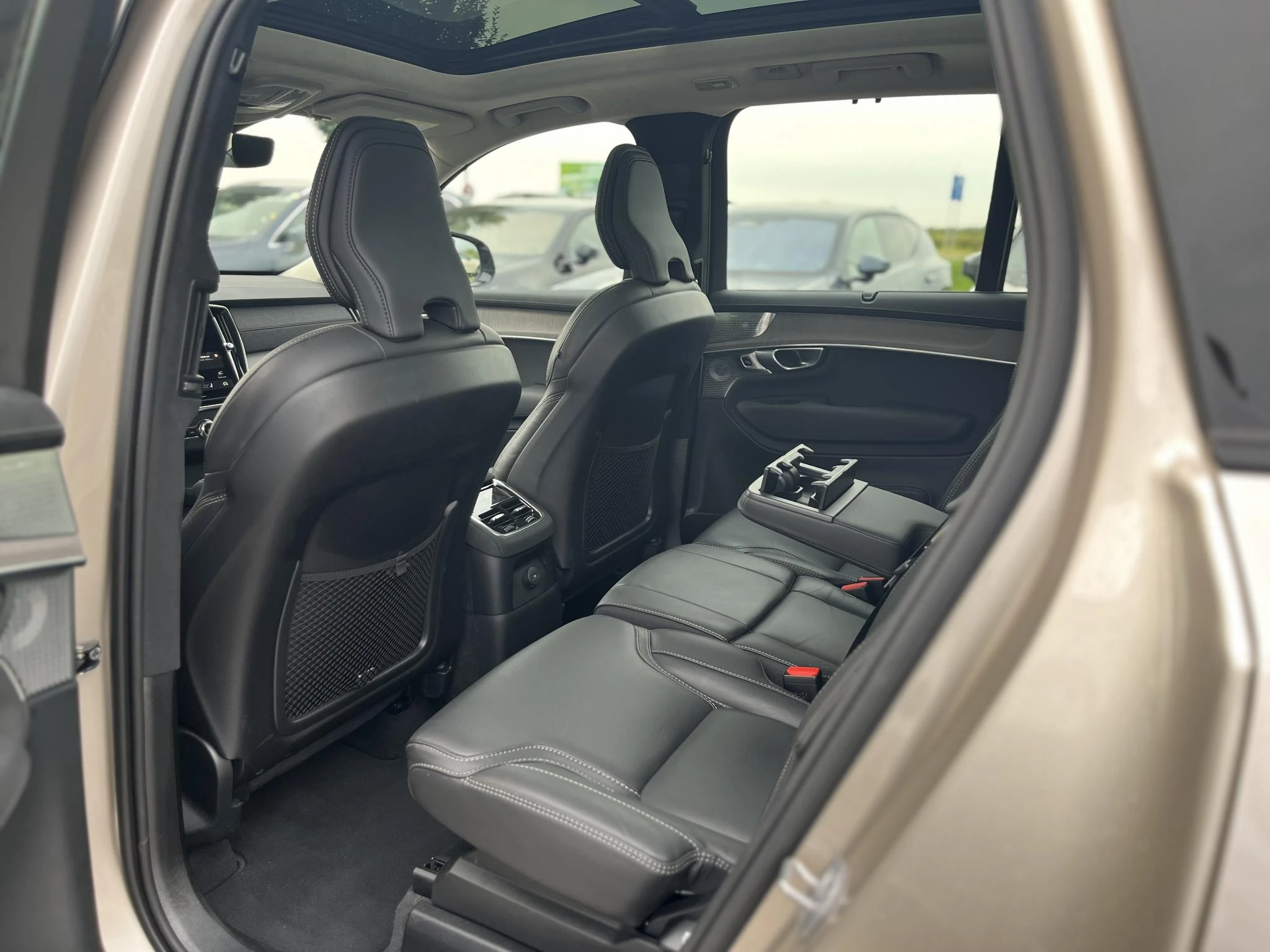 Volvo-XC90-image-8