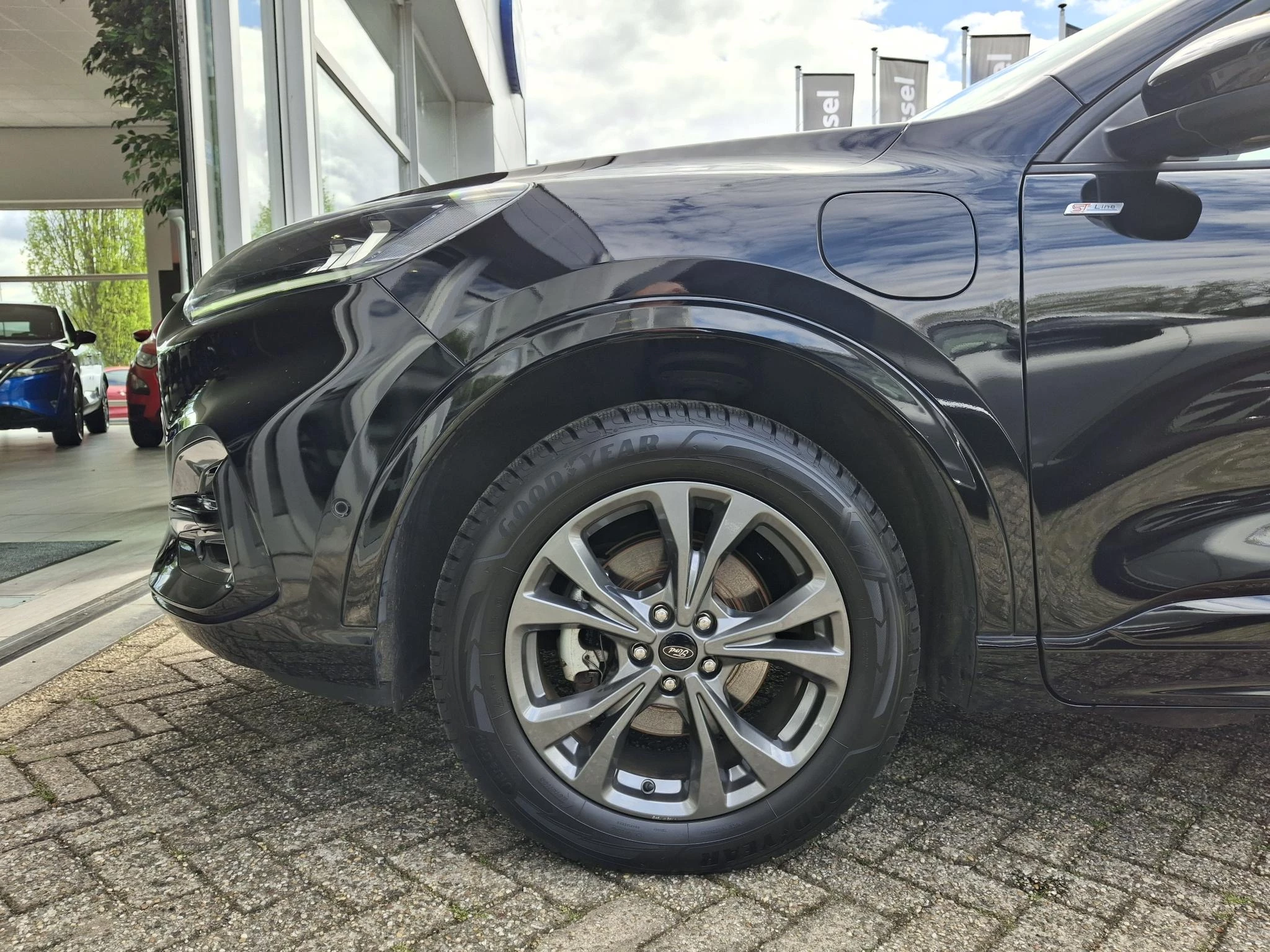 Ford-Kuga-image-7