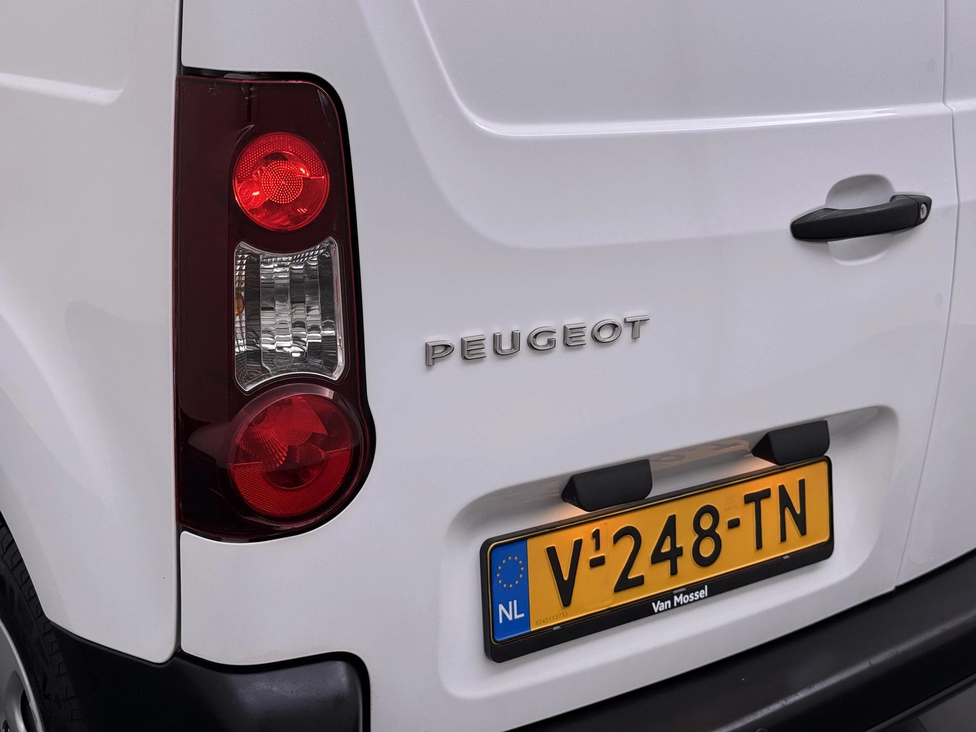 Peugeot-e-Partner-image-21