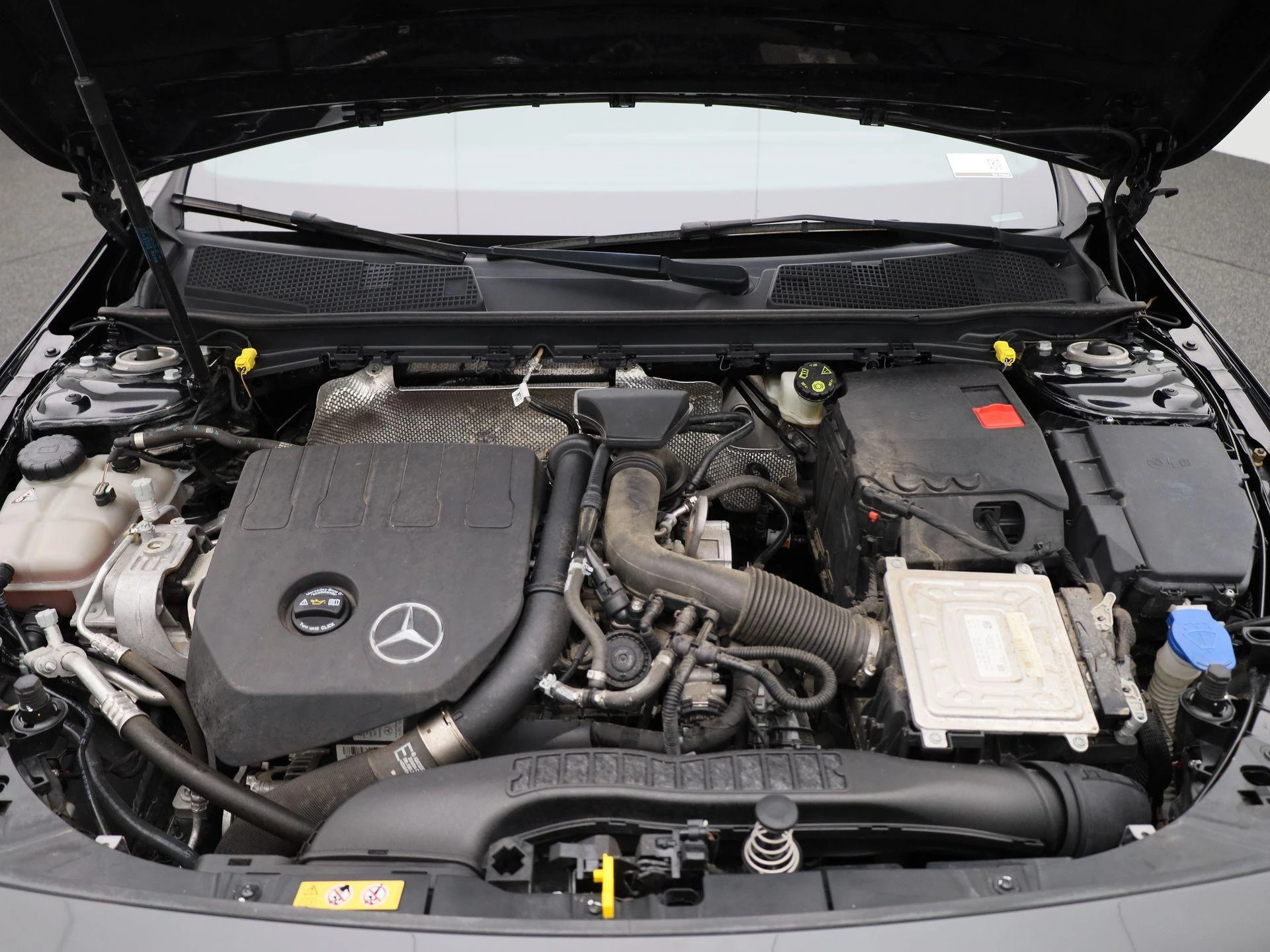 Mercedes-Benz-CLA-image-38