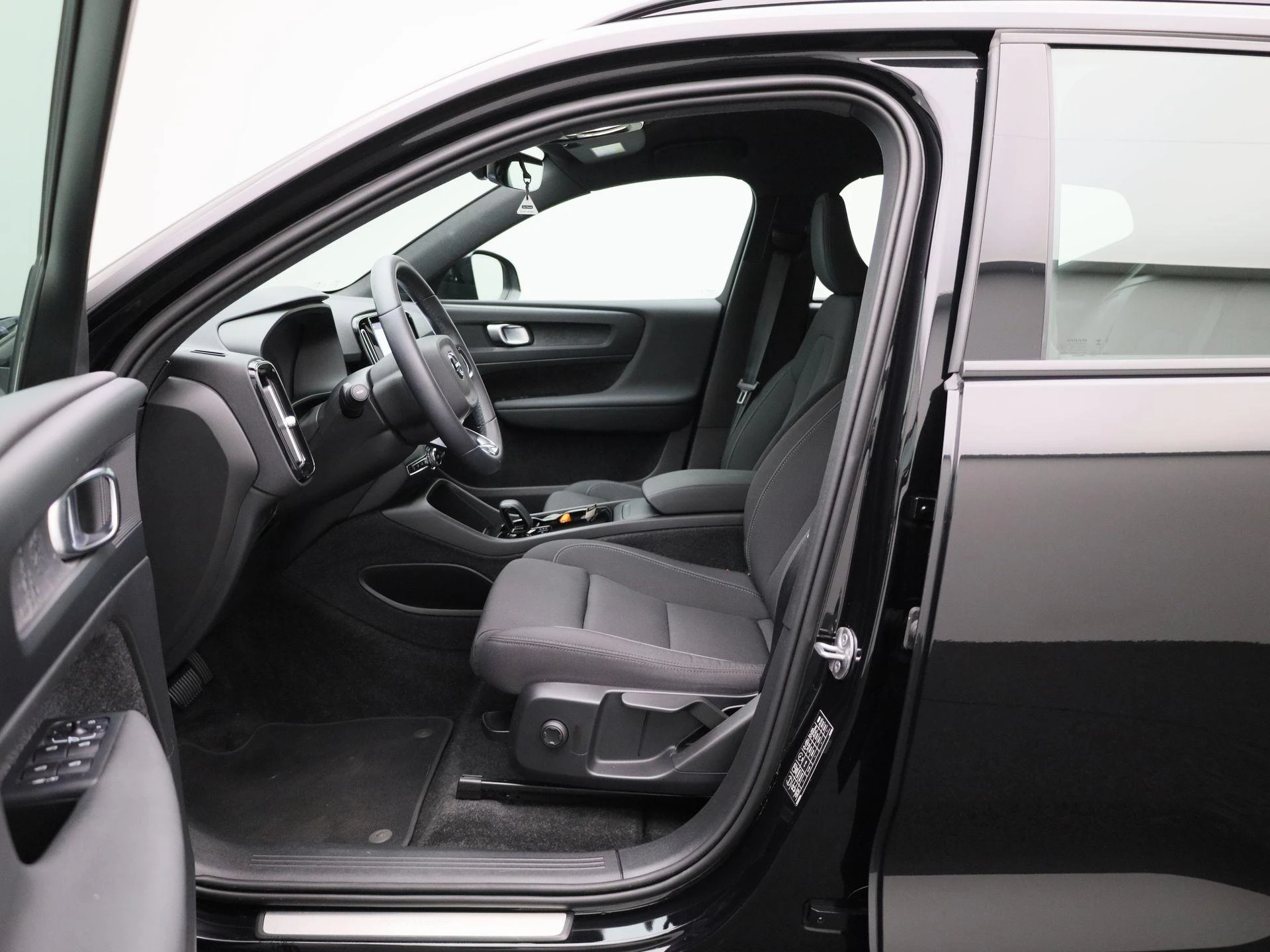 Volvo-XC40-image-8