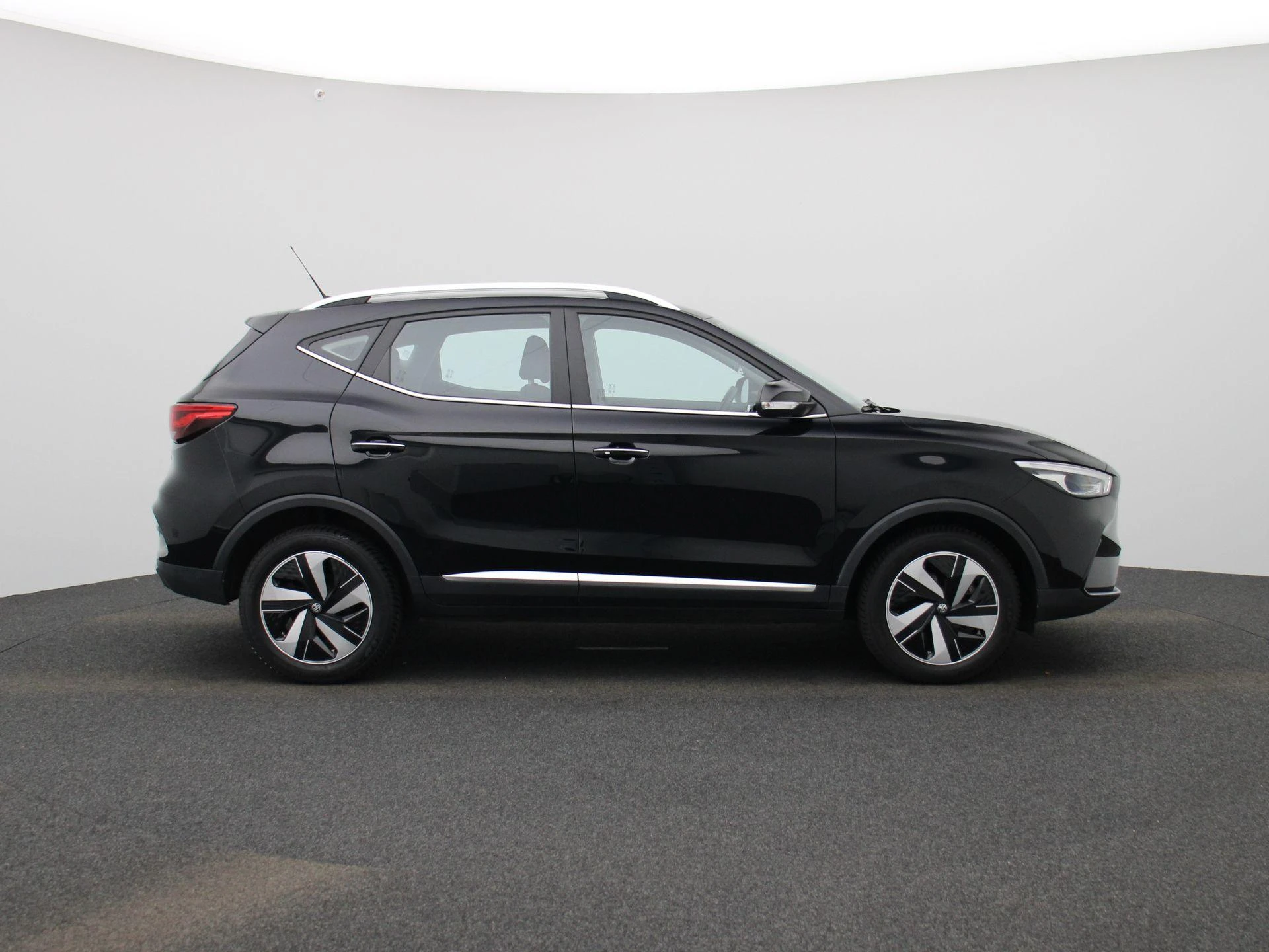 MG-ZS EV-image-6