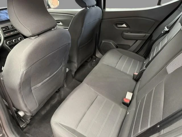 Dacia-Sandero Stepway-image-8