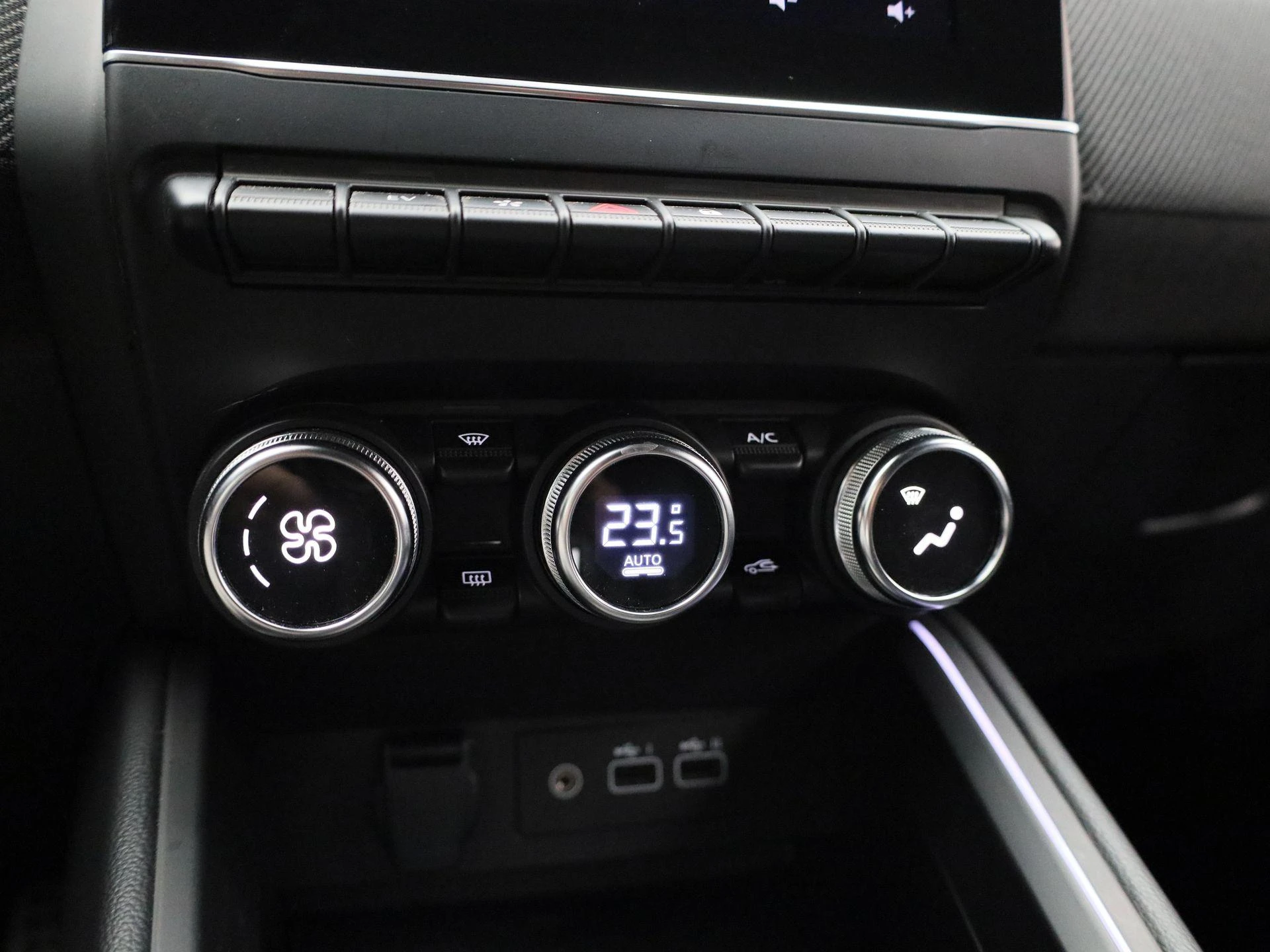 Renault-Clio-image-24