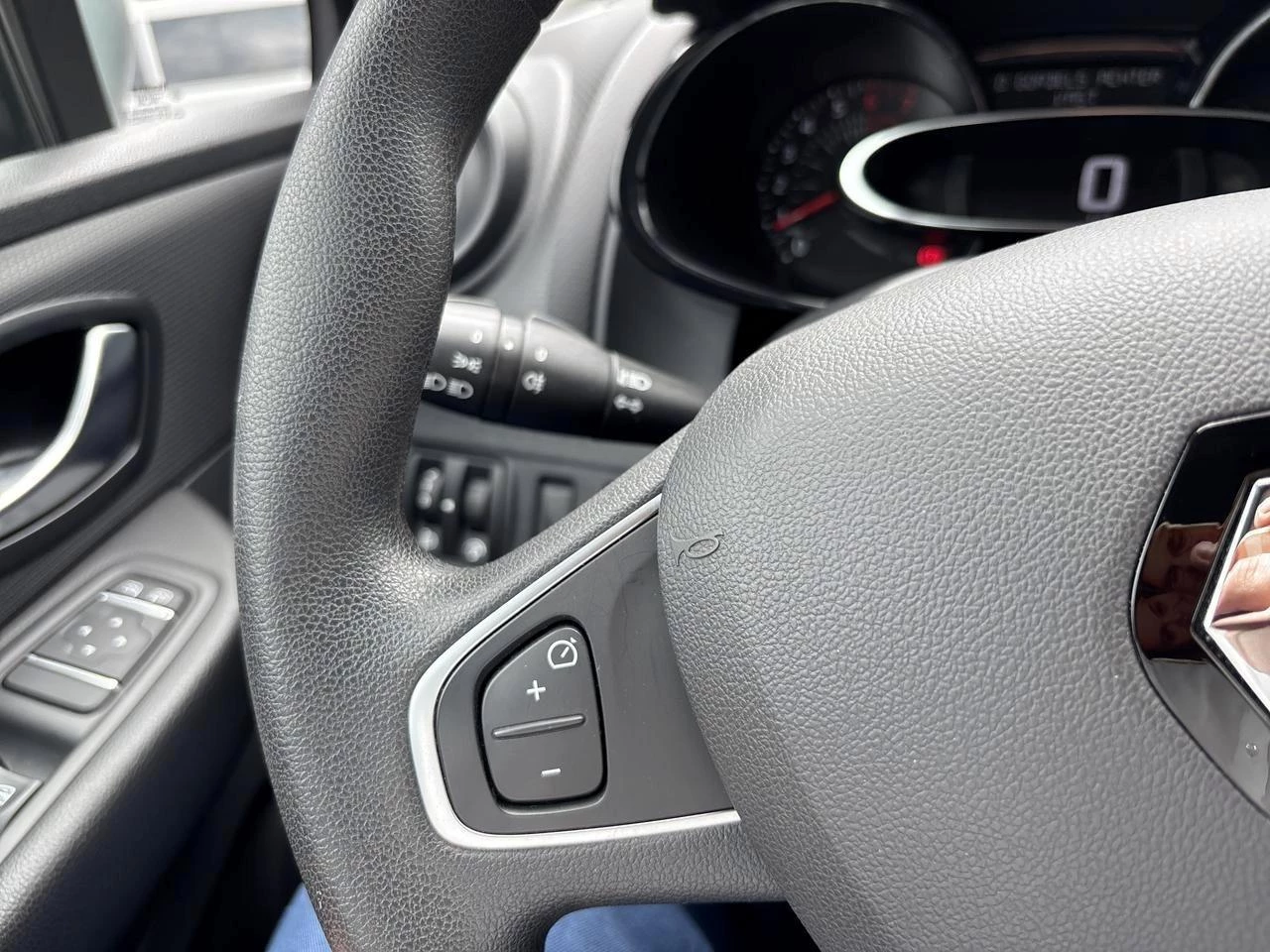 Renault Clio 1.2 16V Authentique