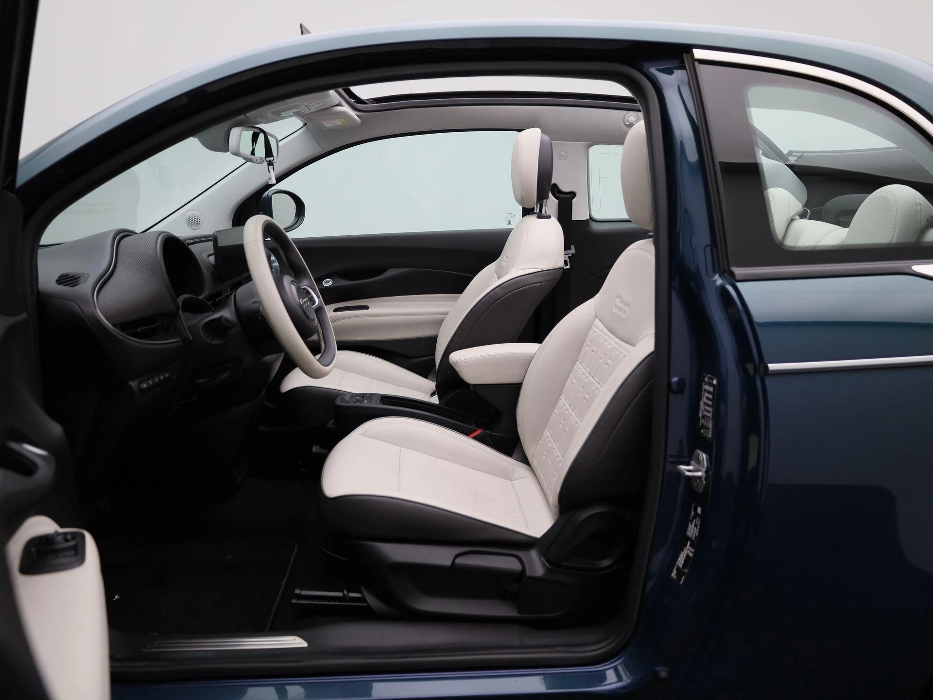 Fiat-500e-image-8