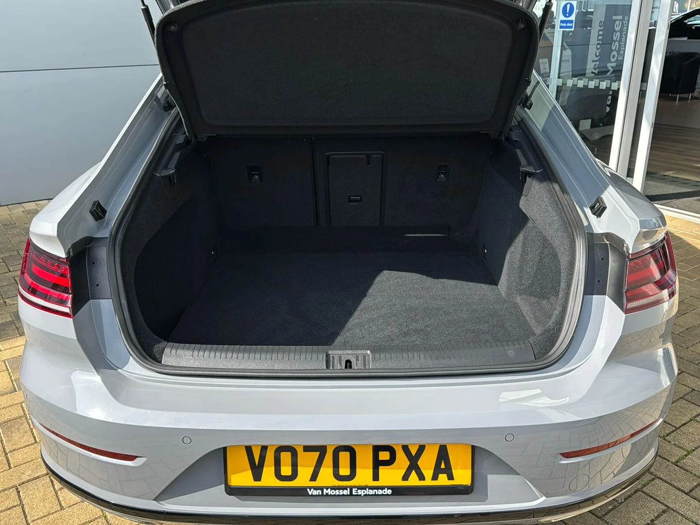Volkswagen-Arteon-image-14