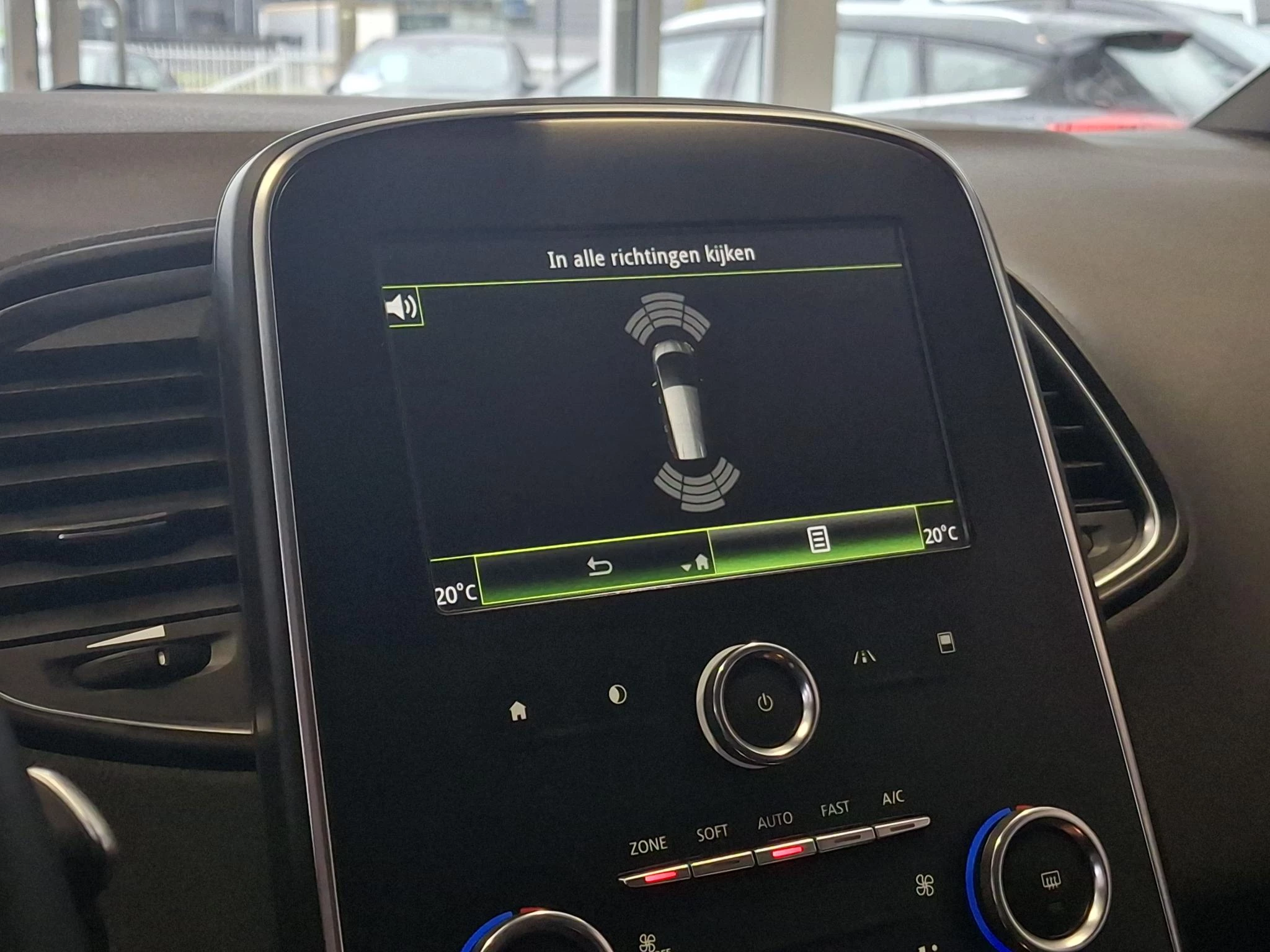 Renault-Grand Scénic-image-16