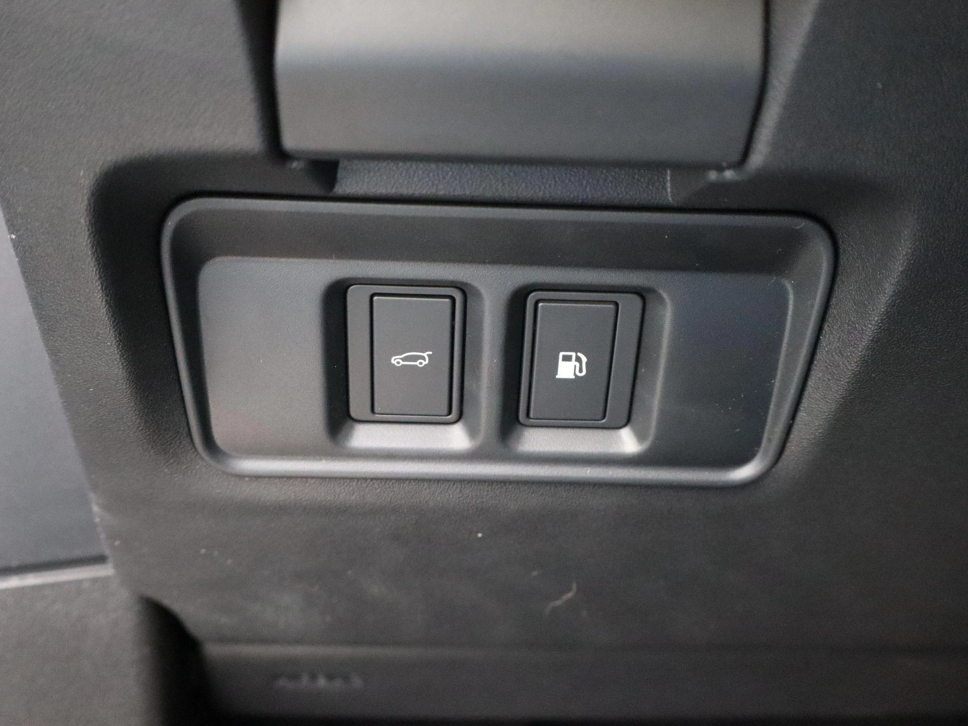 Land Rover-Range Rover Evoque-image-27