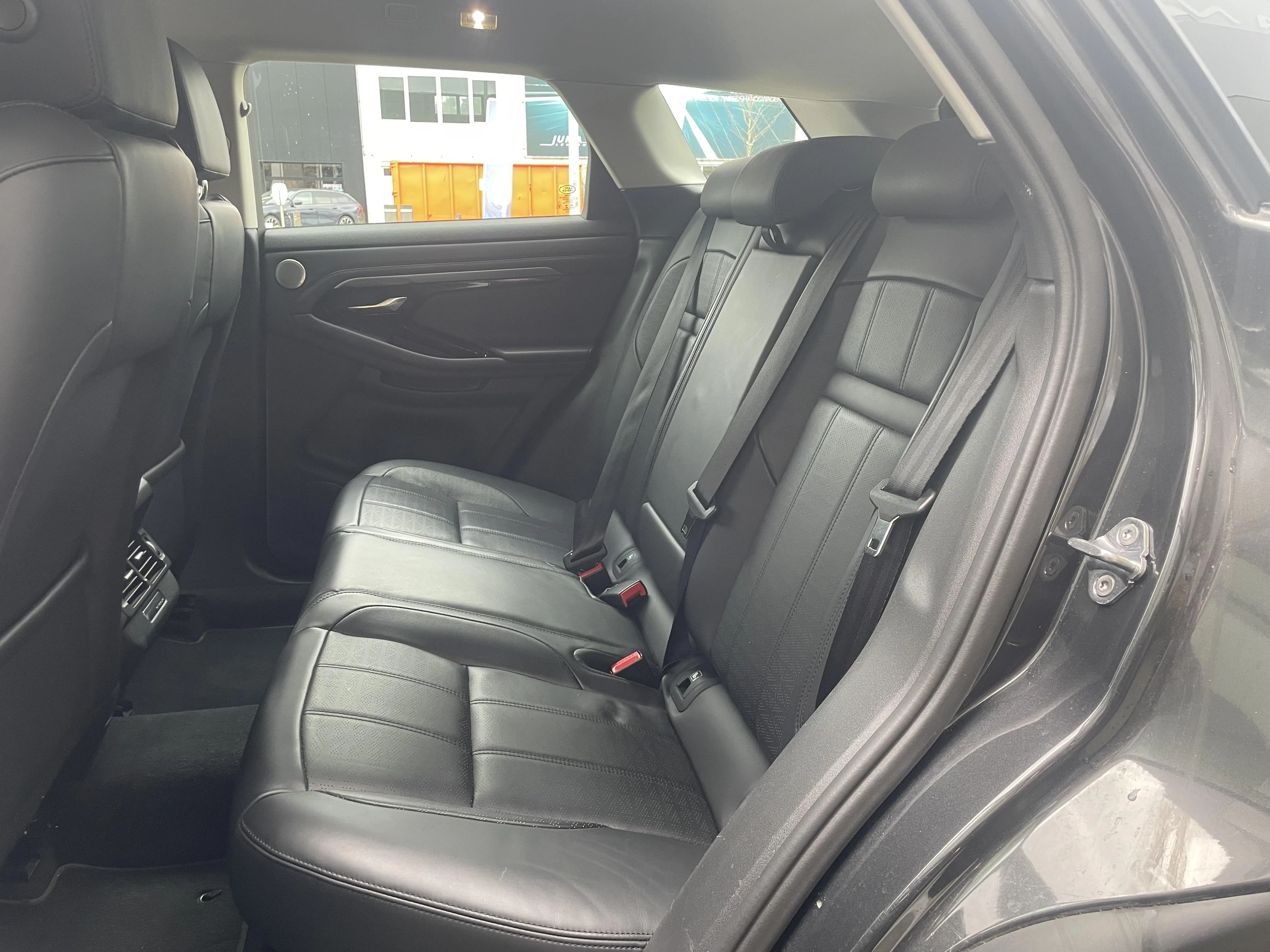 Land Rover Range Rover Evoque P300e R-Dynamic HSE