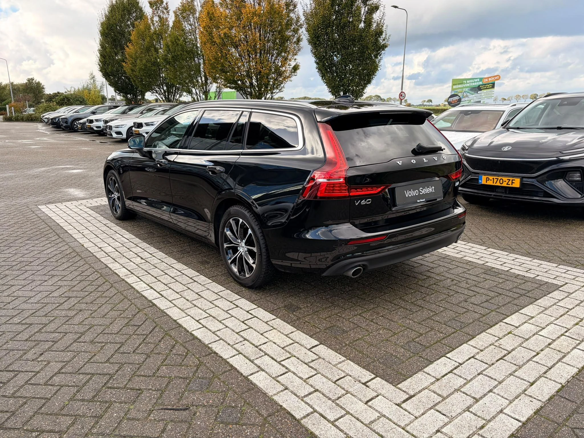 Volvo-V60-image-2