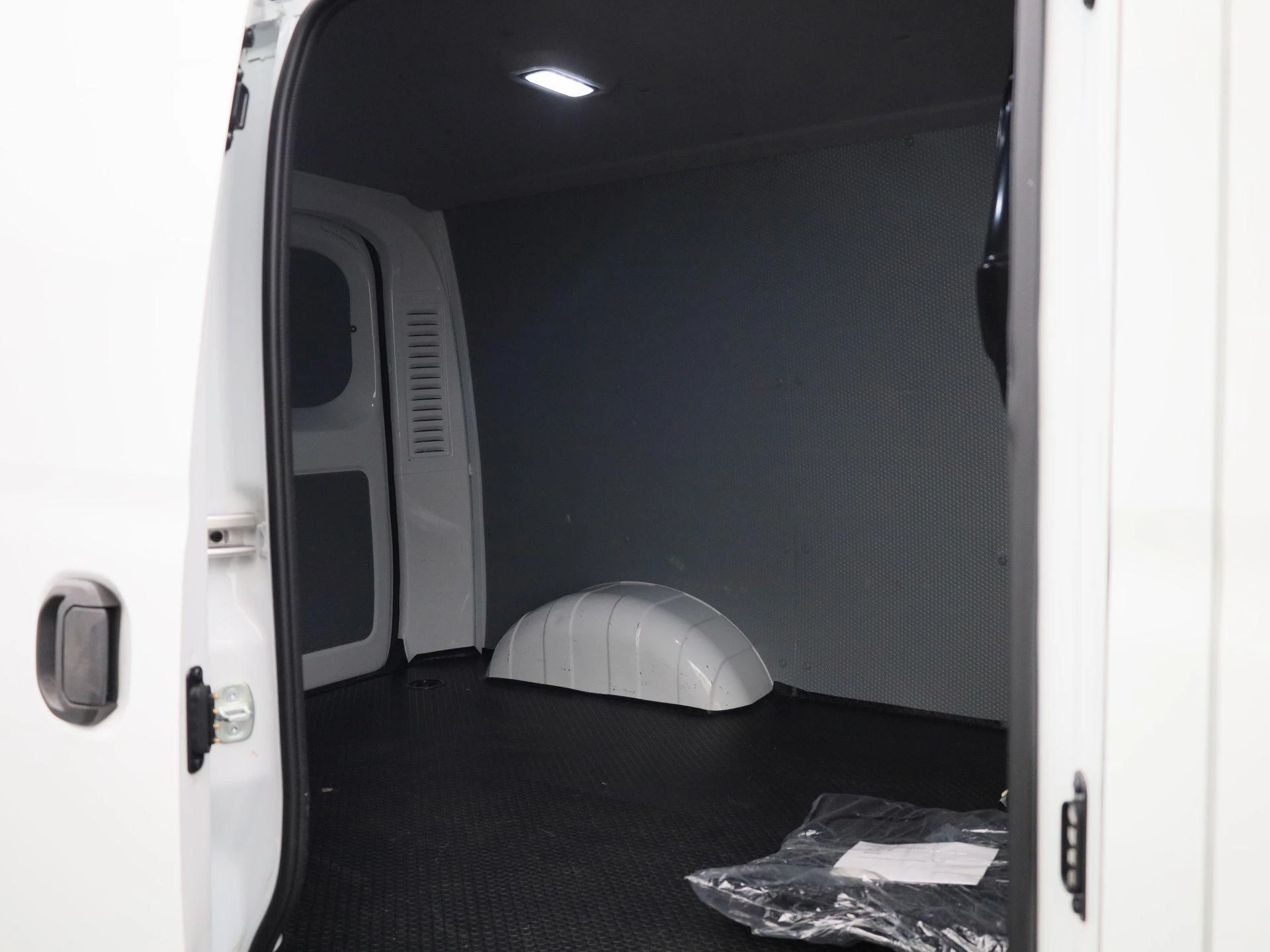 Maxus-eDeliver3-image-12