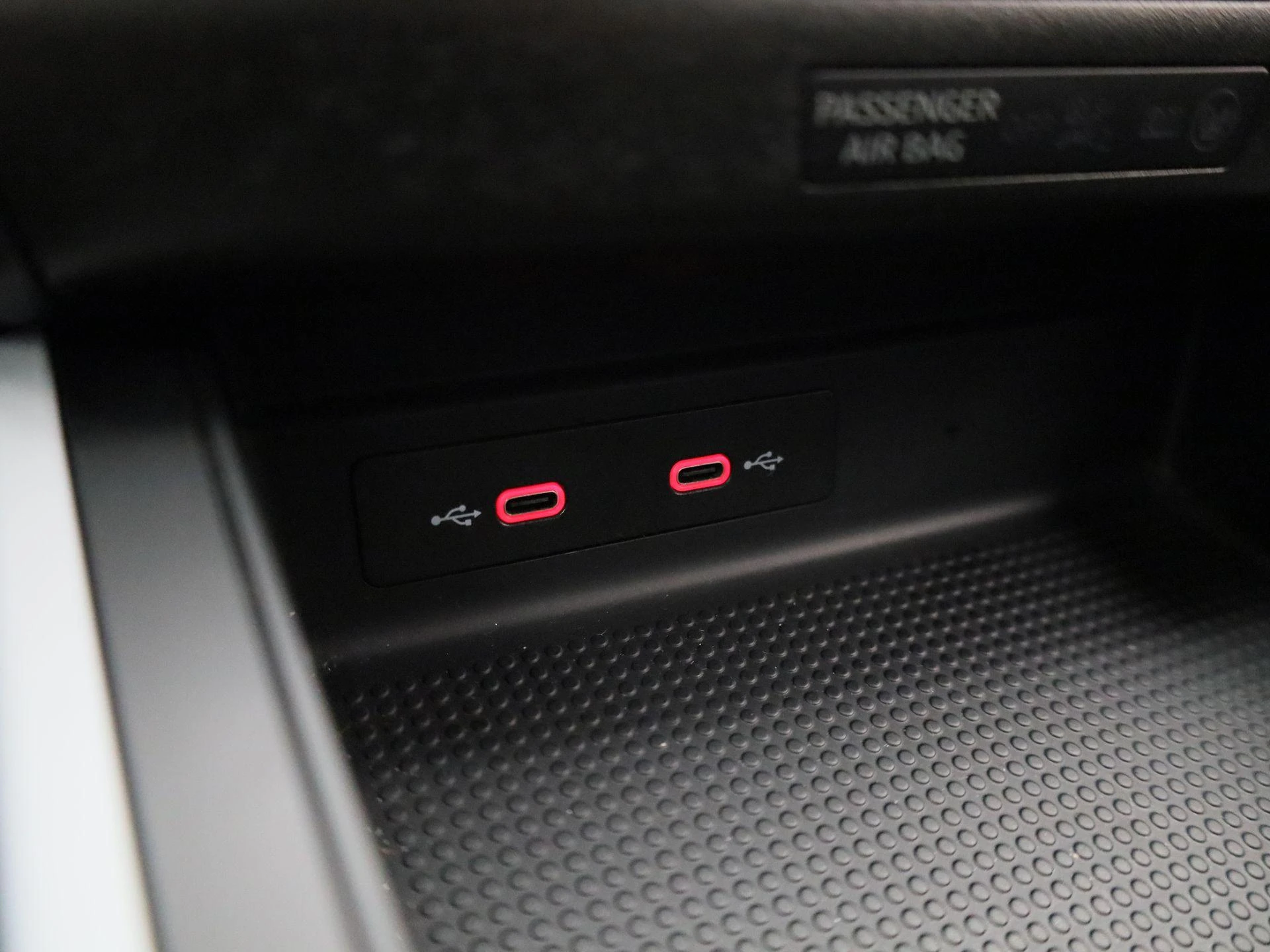 SEAT-Arona-image-26