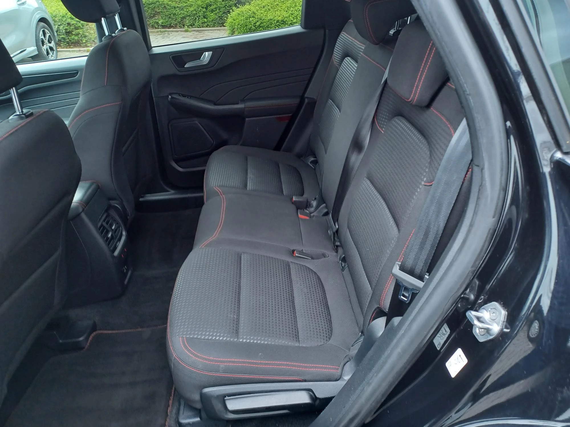 Ford Kuga 2.5i FHEV Aut. 140kW ST-Line