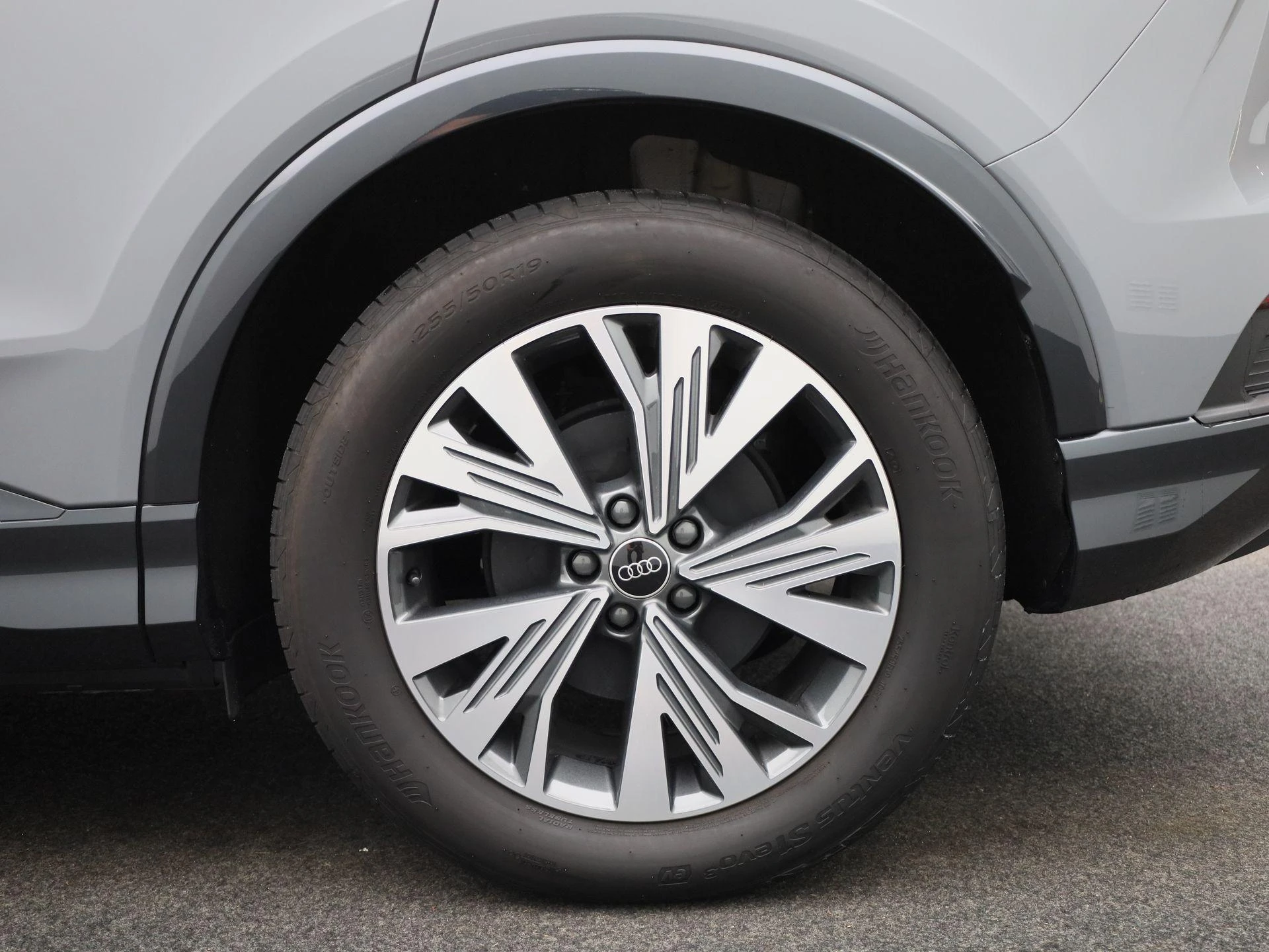 Audi-Q4 Sportback e-tron-image-12