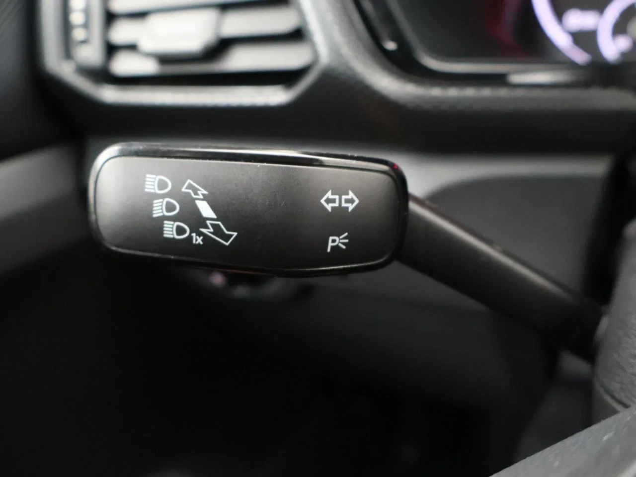 Volkswagen-T-Cross-image-11