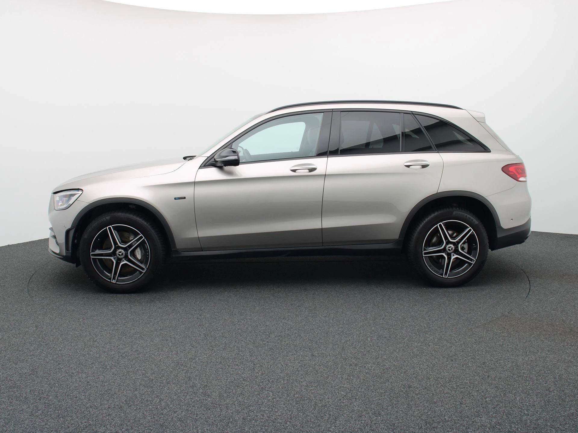 Mercedes-Benz GLC 300 de AMG LINE + PANO DAK + BURMESTER + CARPLAY +