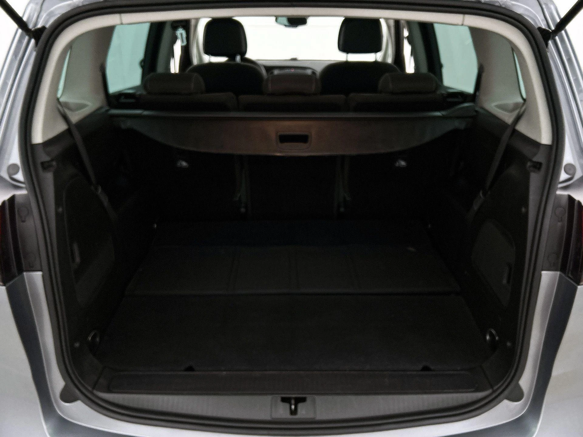 Opel-Zafira-image-24