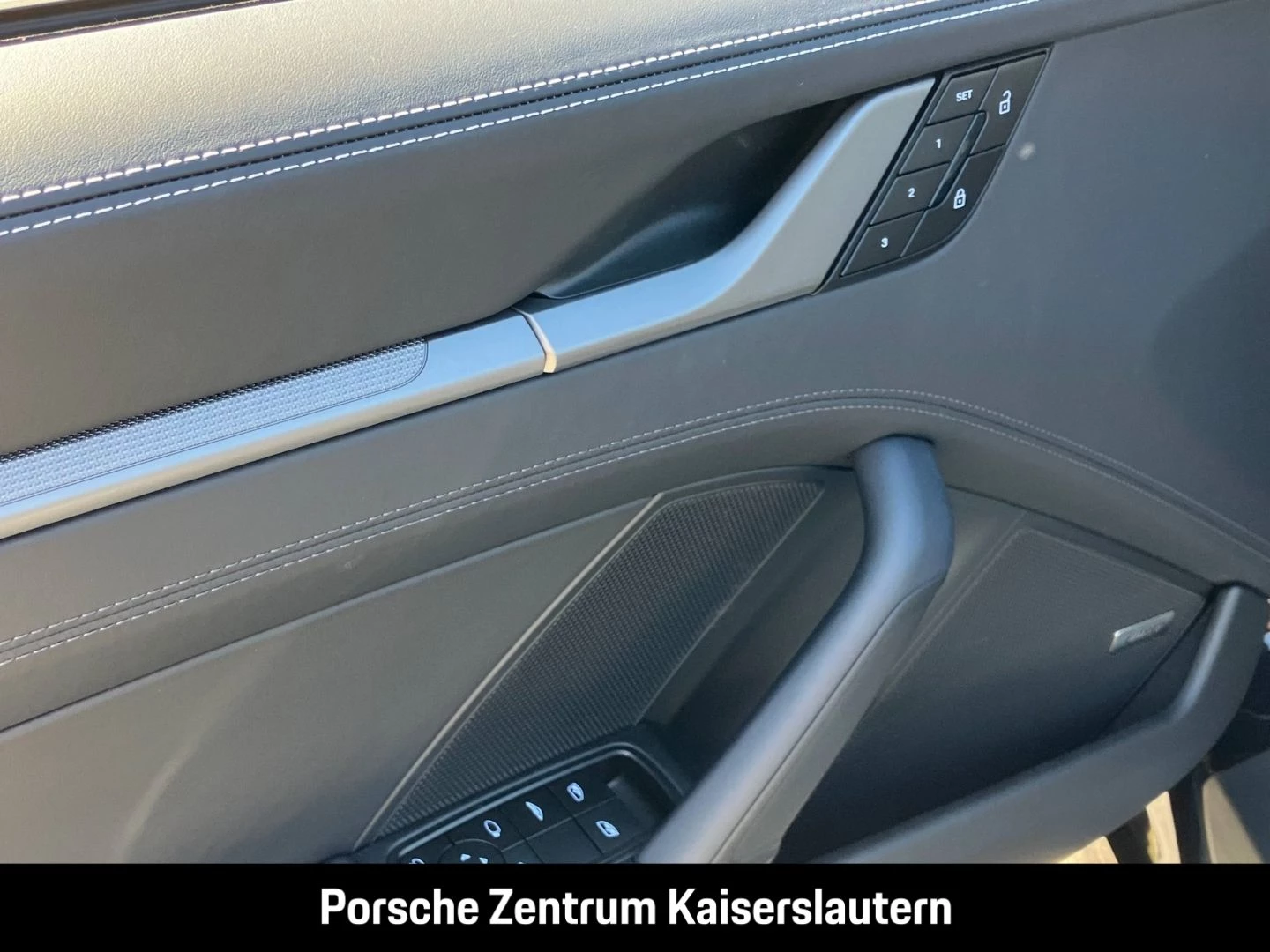 Porsche 911 992 Carrera S Cabriolet InnoDrive Sportabgas carrera s