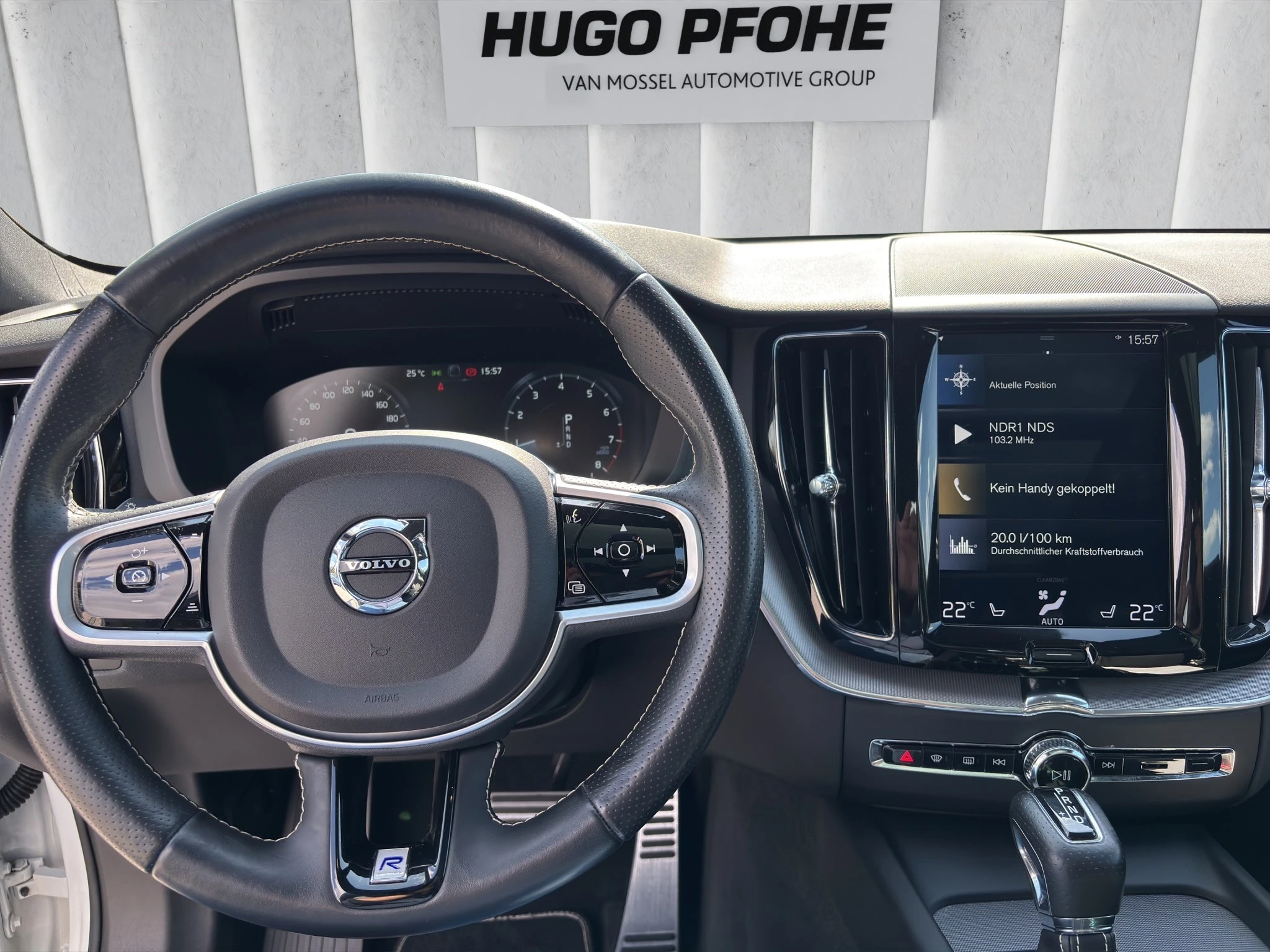 Volvo XC60 T5 AWD R-Design