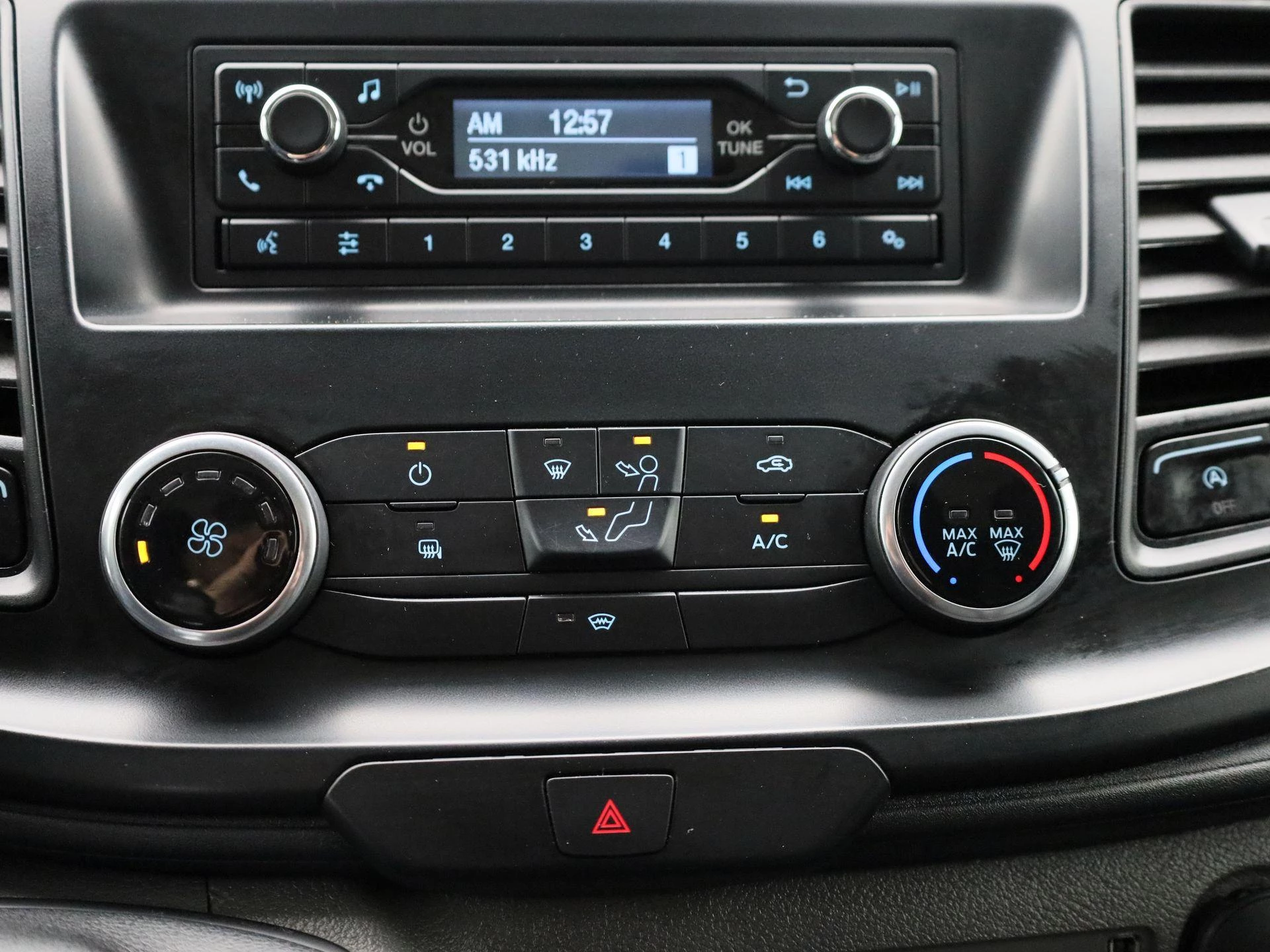 Ford-Transit Custom-image-20