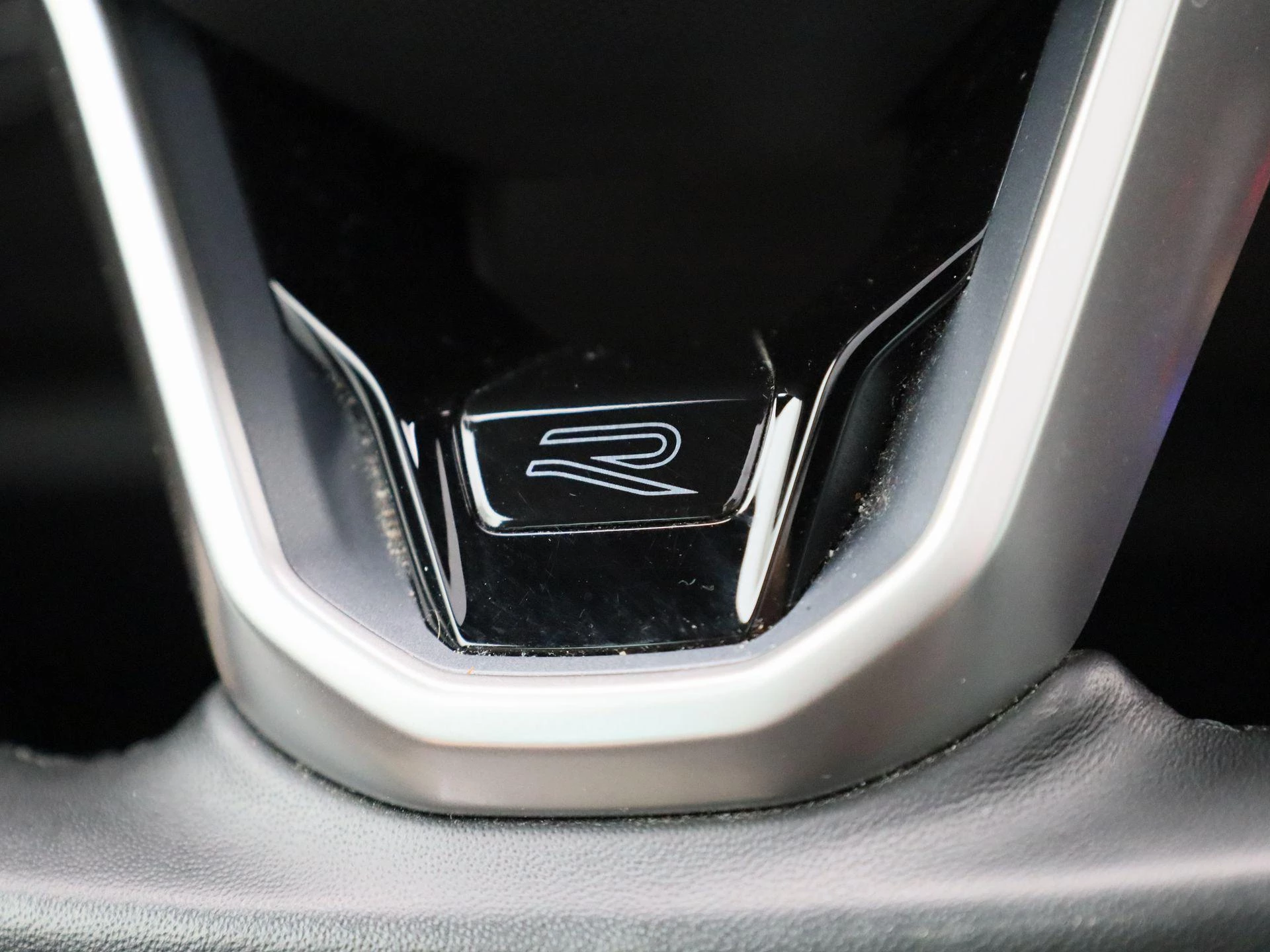 Volkswagen Tiguan 1.4 TSI eHybrid R-Line Business+ 245 PK|