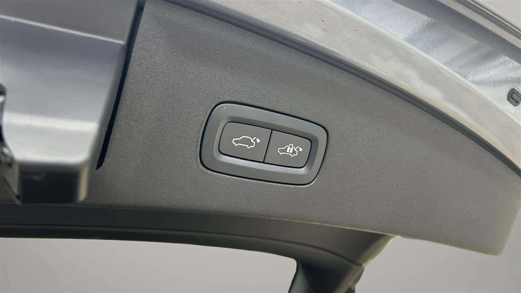Polestar-2-image-24