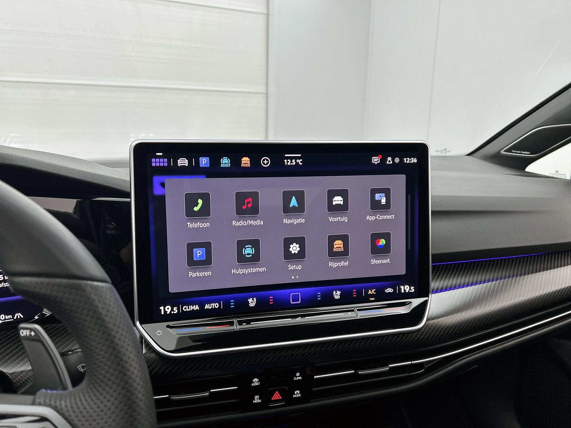 Volkswagen-Golf-image-6