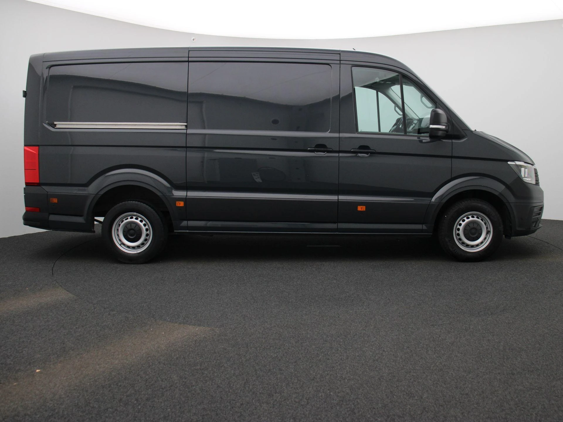 Volkswagen-Crafter-image-5