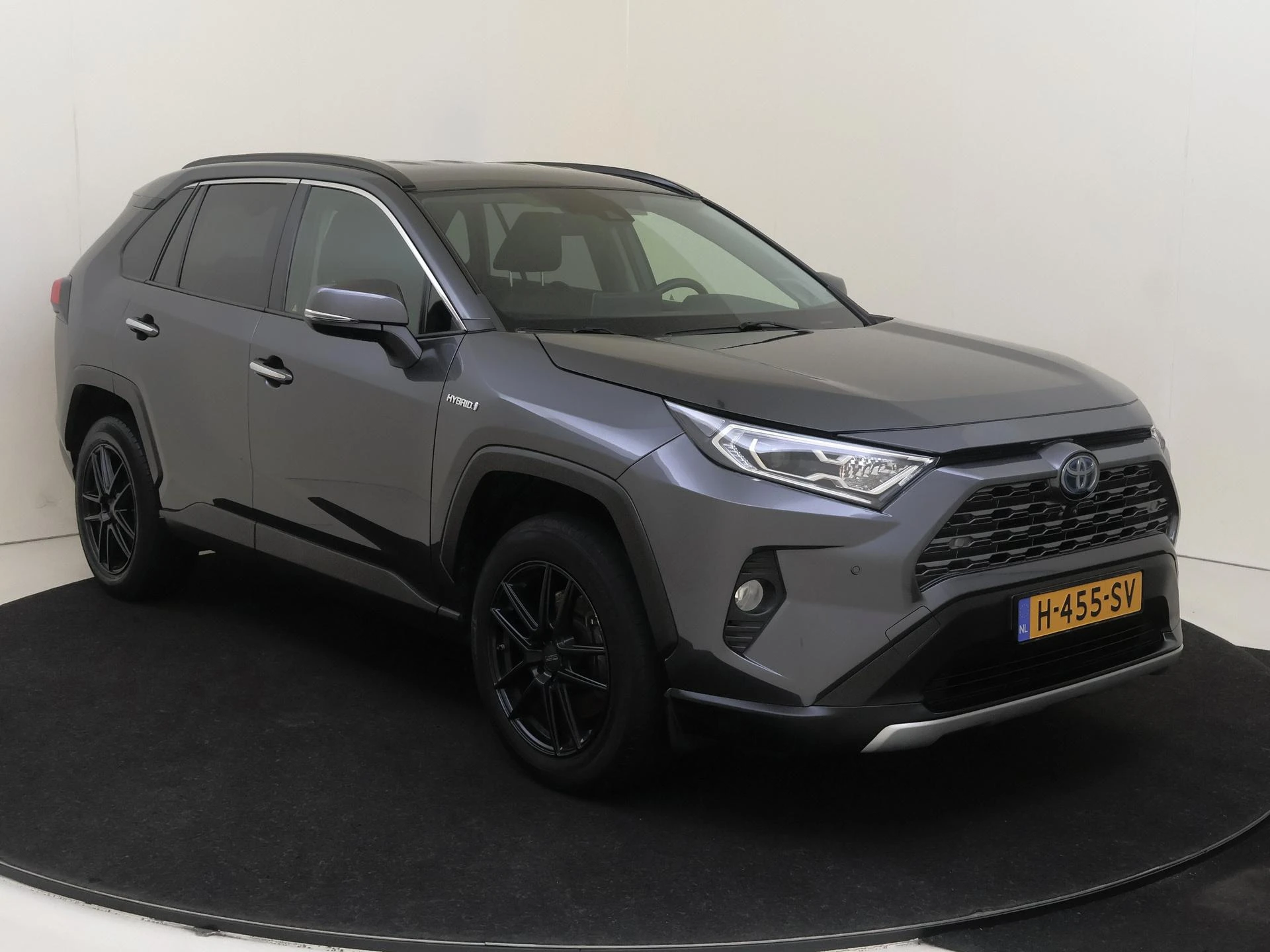 Toyota-RAV4-image-1