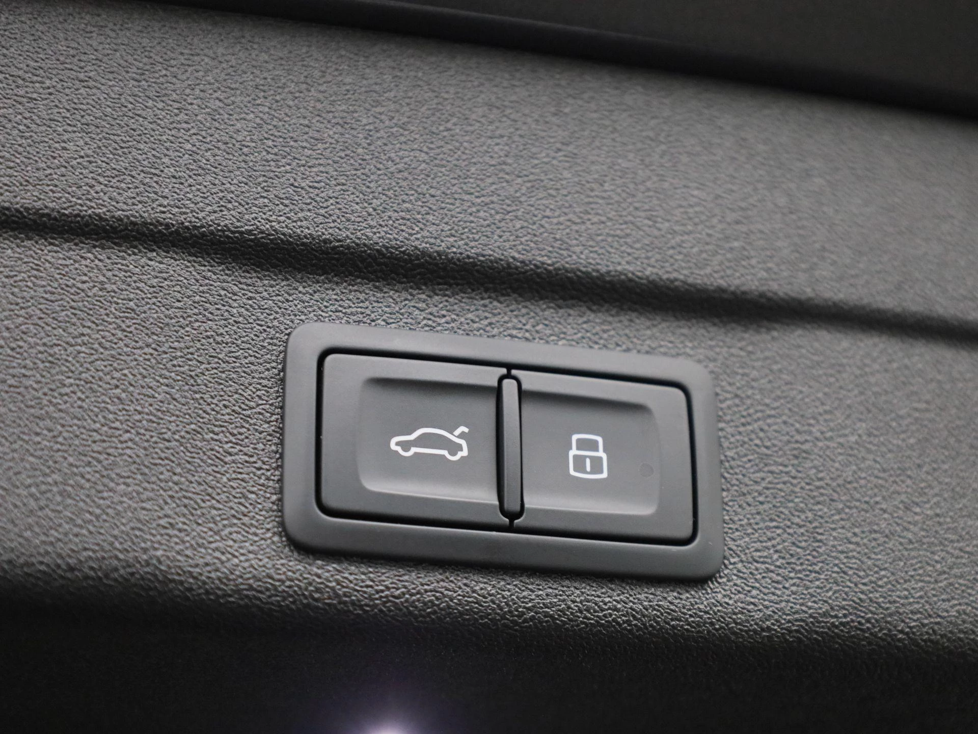 Audi A5 Avant 2.0 e-hybrid quattro S edition Competition